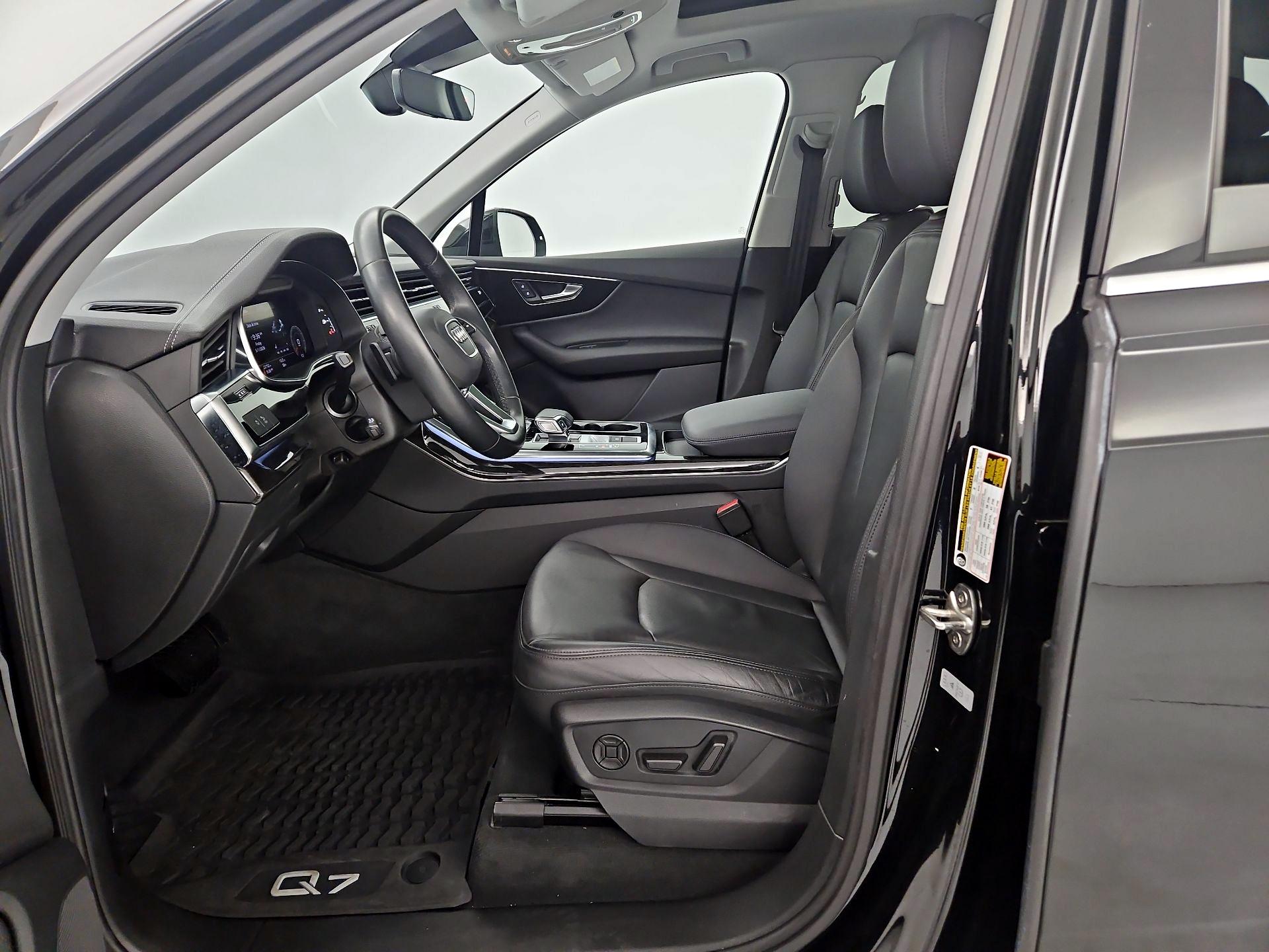 Thumbnail: 2023 Audi Q7 - 11
