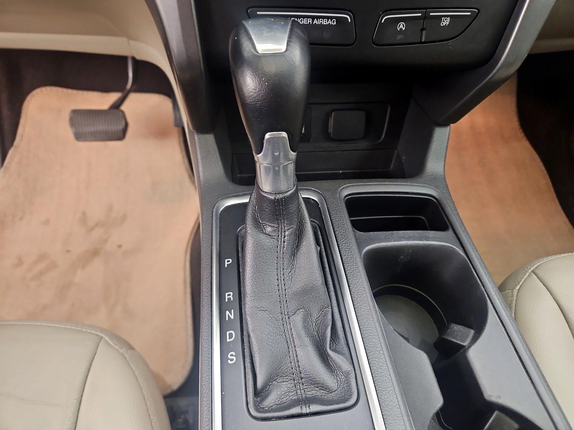 Thumbnail: 2017 Ford Escape - 17