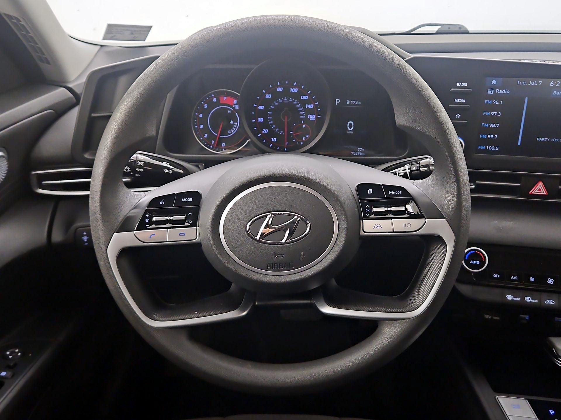 Thumbnail: 2021 Hyundai Elantra - 10