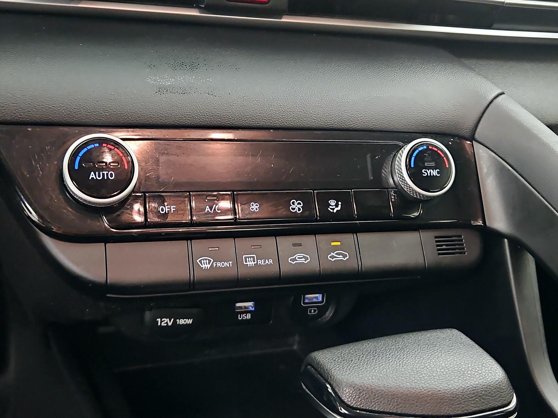 Thumbnail: 2021 Hyundai Elantra - 16