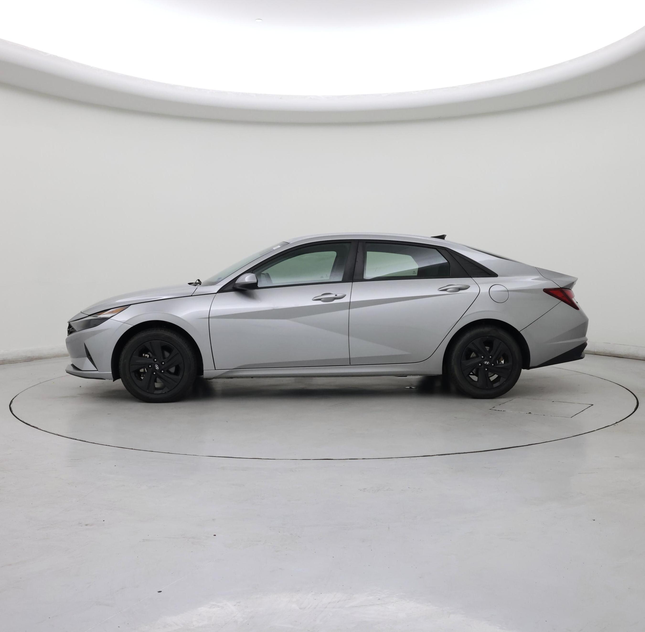 Thumbnail: 2021 Hyundai Elantra - 3
