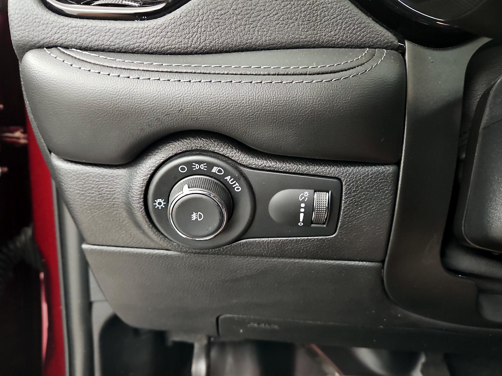 Thumbnail: 2021 Dodge Durango - 13