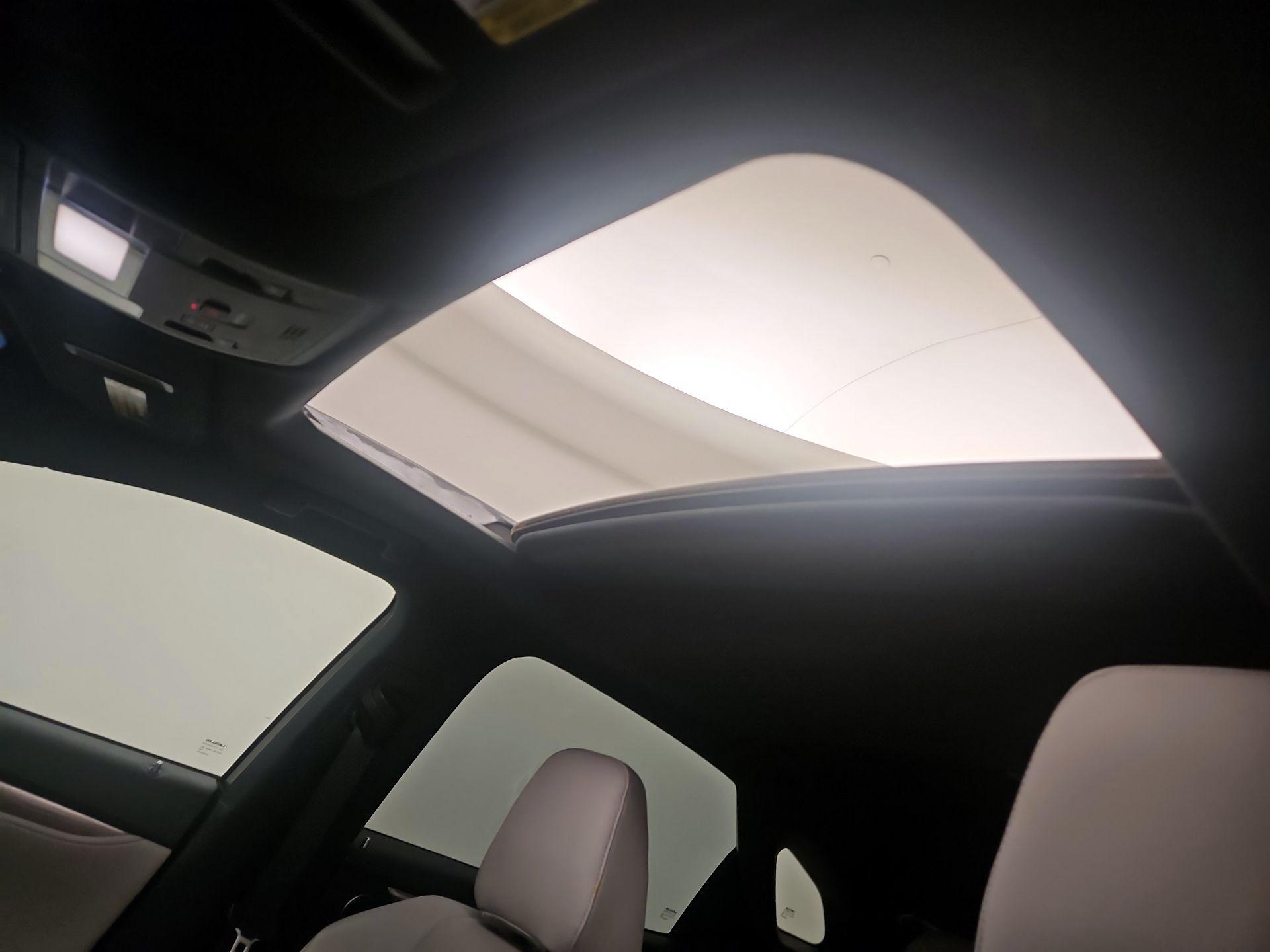 Thumbnail: 2019 Lexus RX - 19