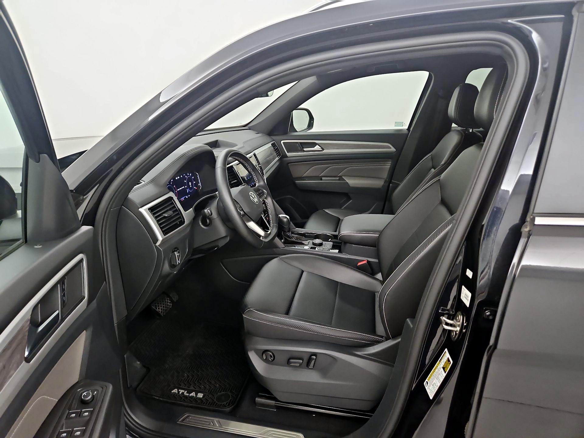 Thumbnail: 2022 Volkswagen Atlas - 11
