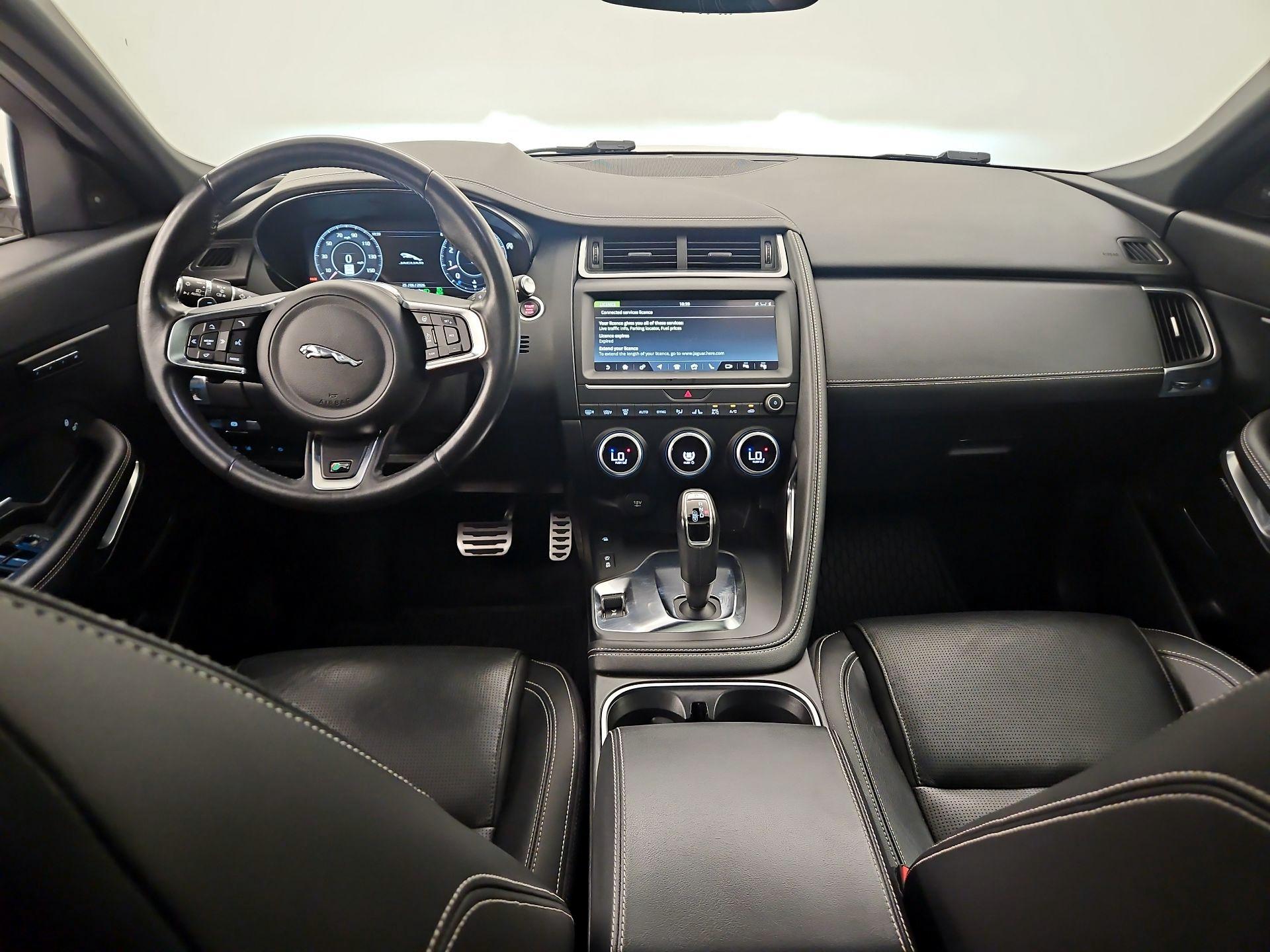 Thumbnail: 2020 Jaguar E-Pace - 9