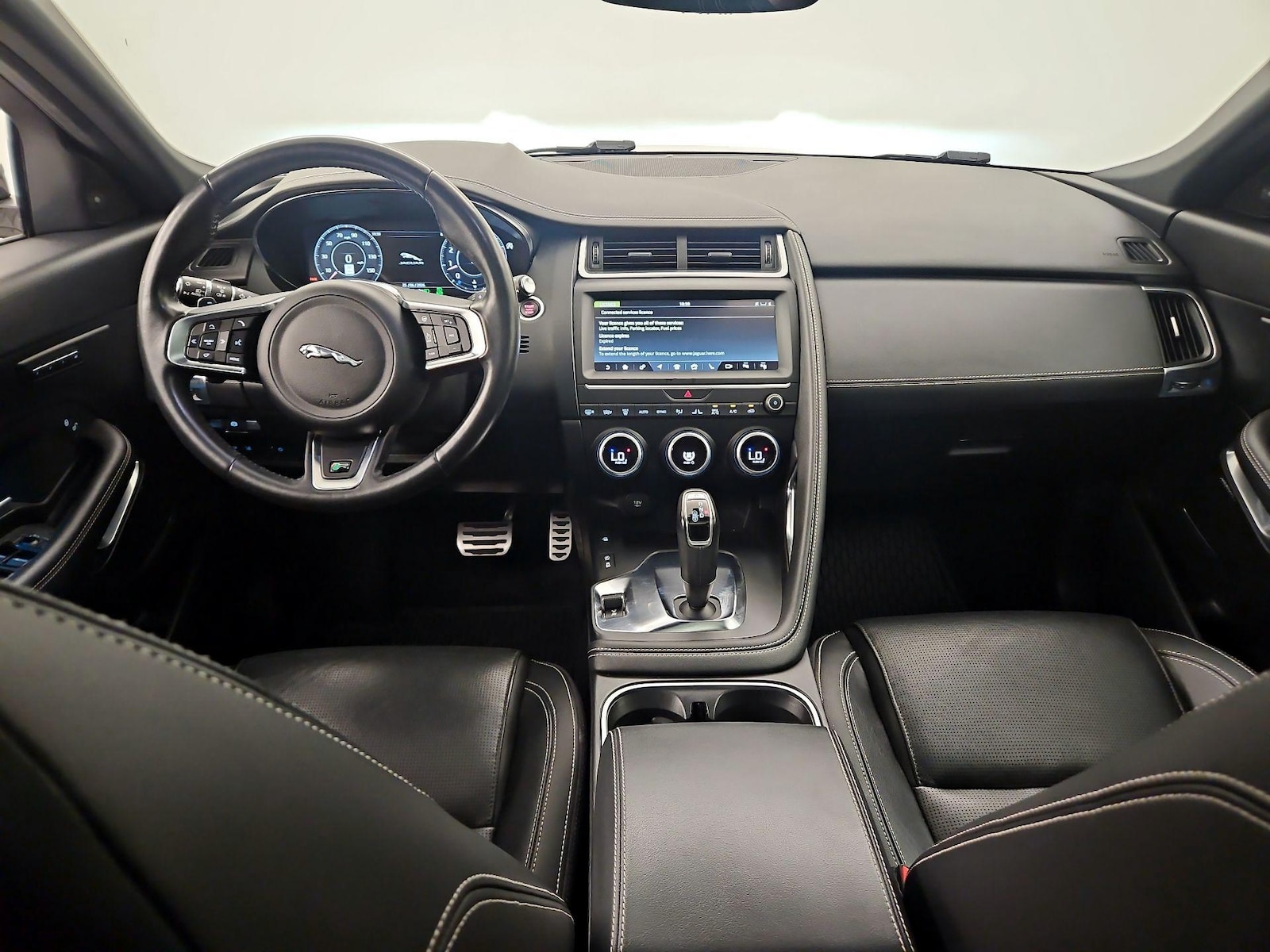 2020 Jaguar E-PACE R-Dynamic SE - Photo 10