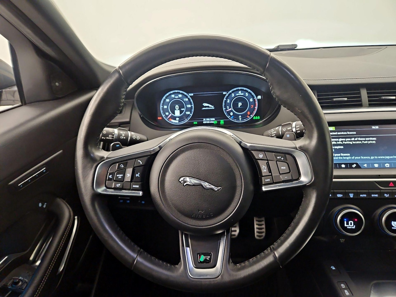 2020 Jaguar E-PACE R-Dynamic SE - Photo 11