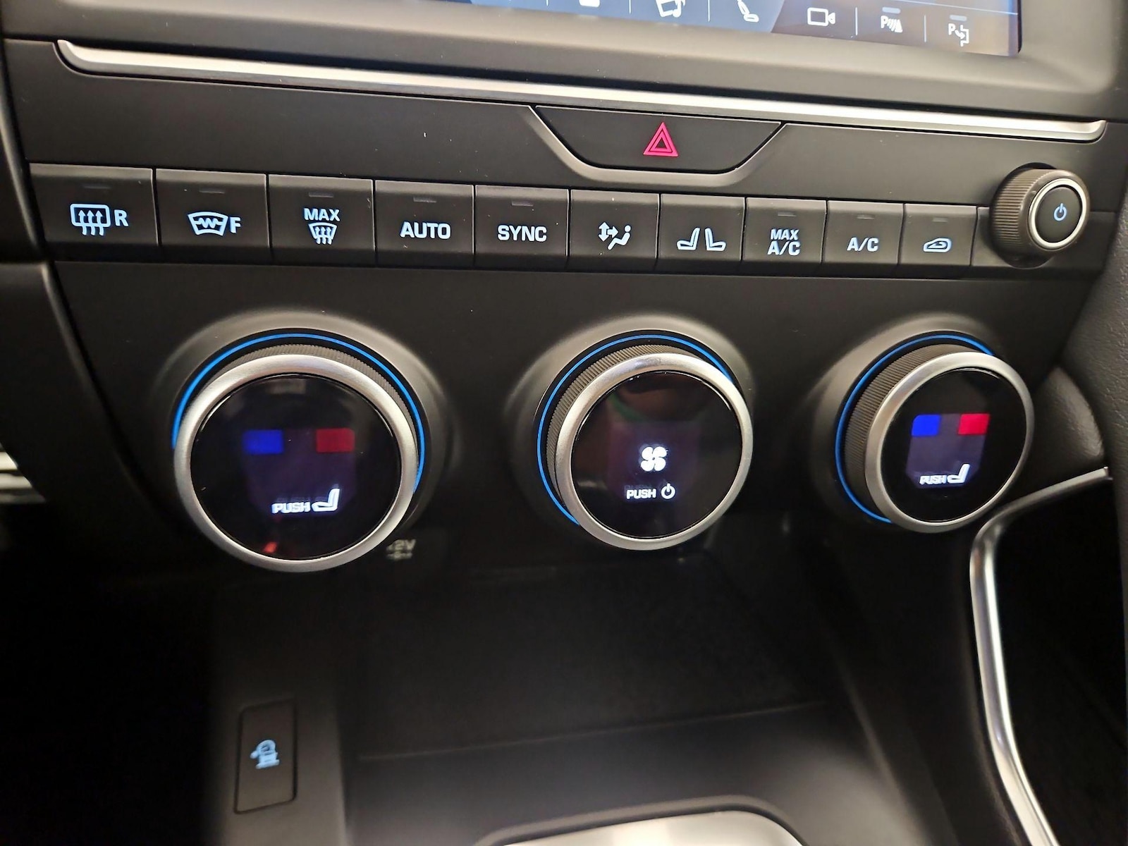 2020 Jaguar E-PACE R-Dynamic SE - Photo 17