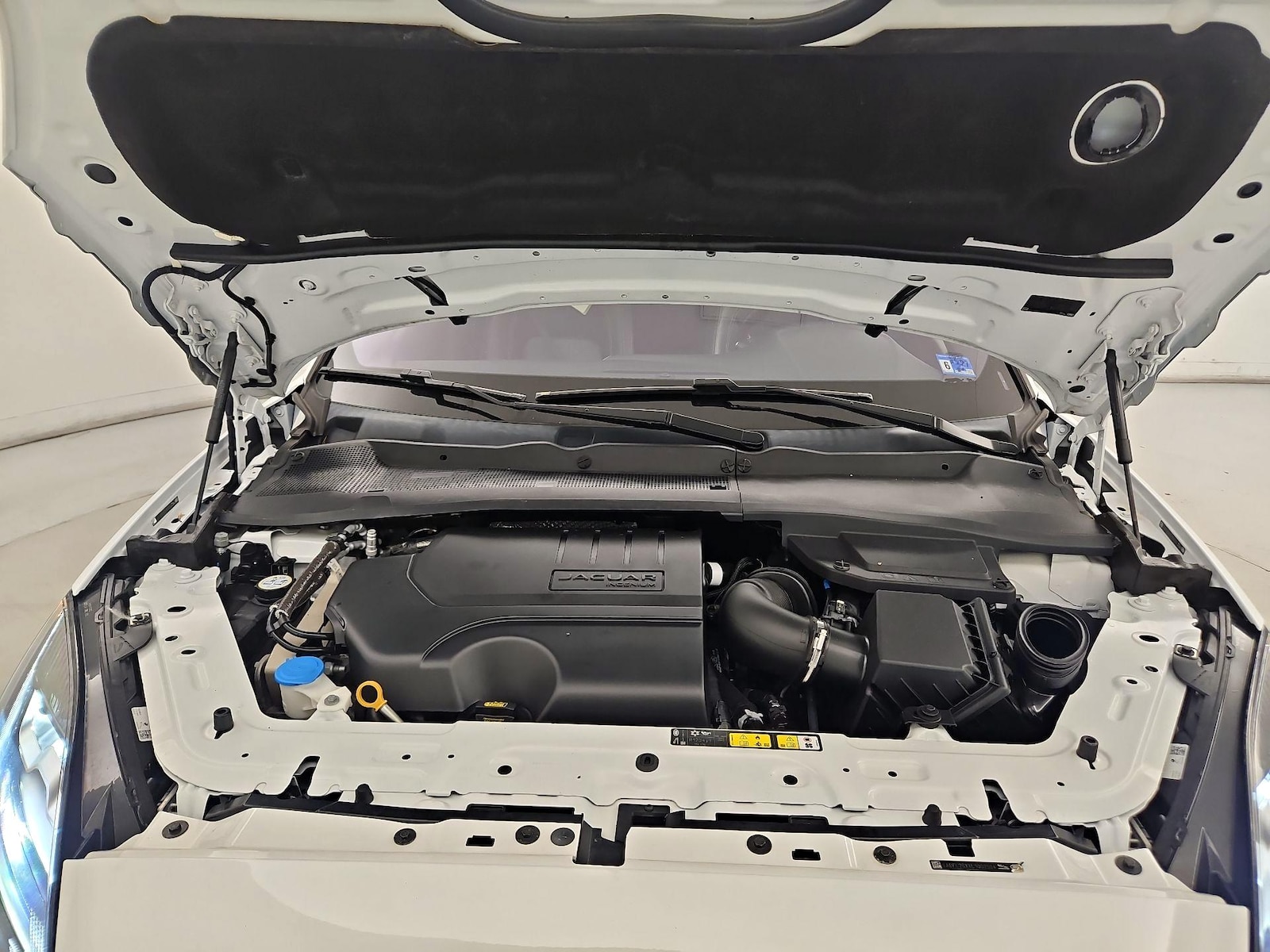 2020 Jaguar E-PACE R-Dynamic SE - Photo 23