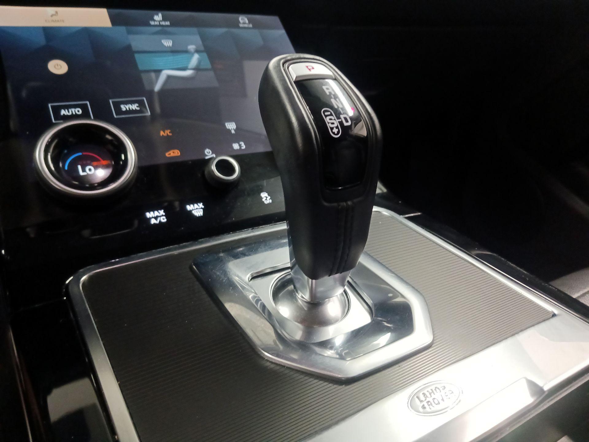 Thumbnail: 2022 Land Rover Range Rover Evoque - 16