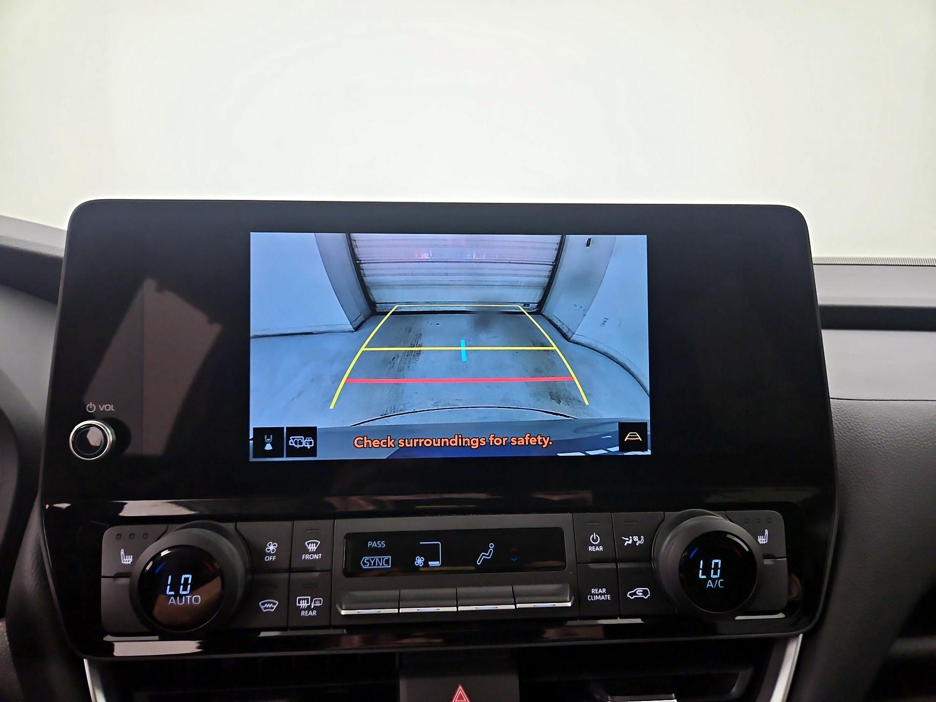 Thumbnail: 2026 Toyota Highlander - 15