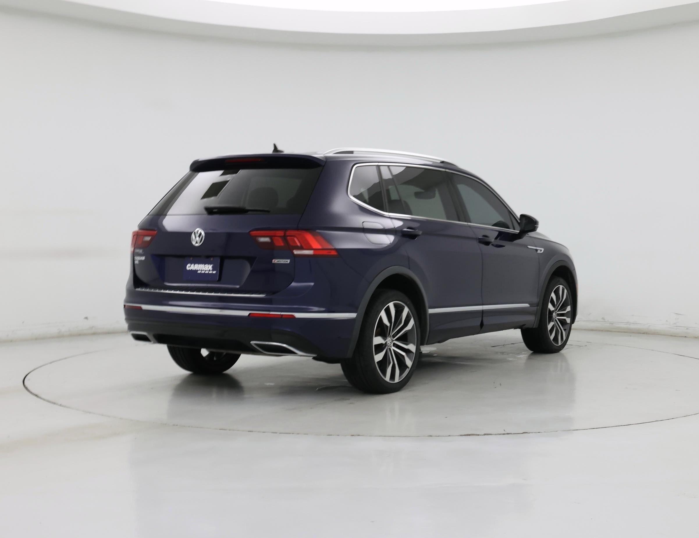 Thumbnail: 2021 Volkswagen Tiguan - 8