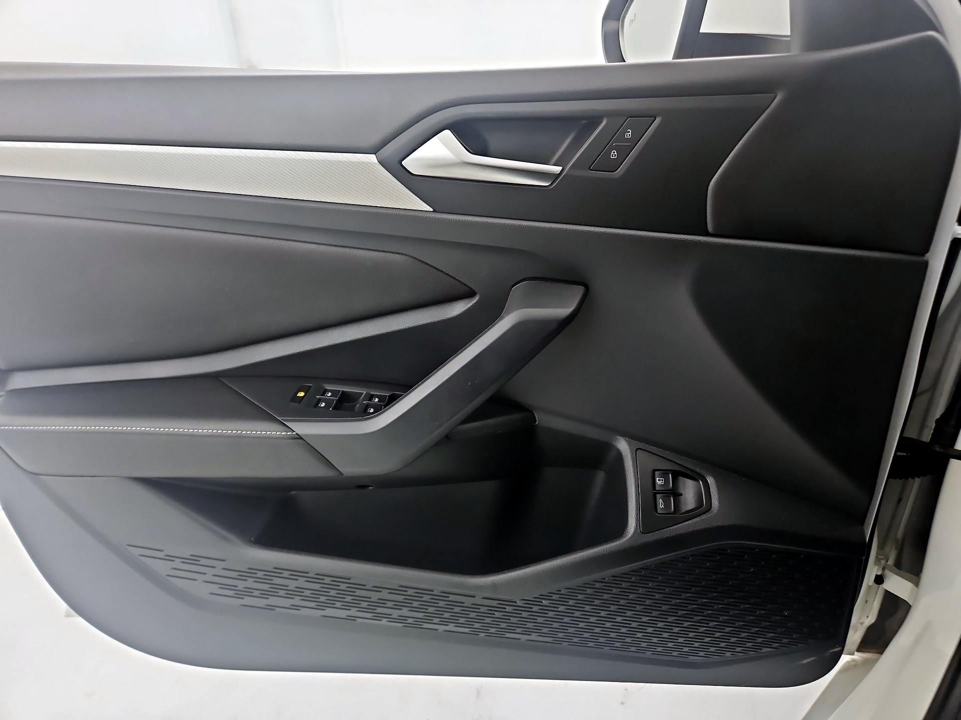 Thumbnail: 2023 Volkswagen Jetta - 12