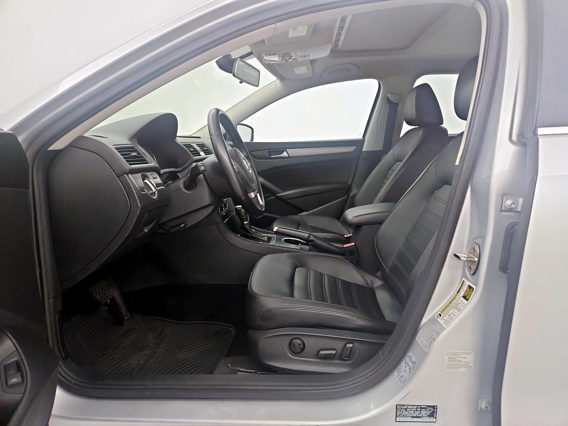 Thumbnail: 2015 Volkswagen Passat - 11