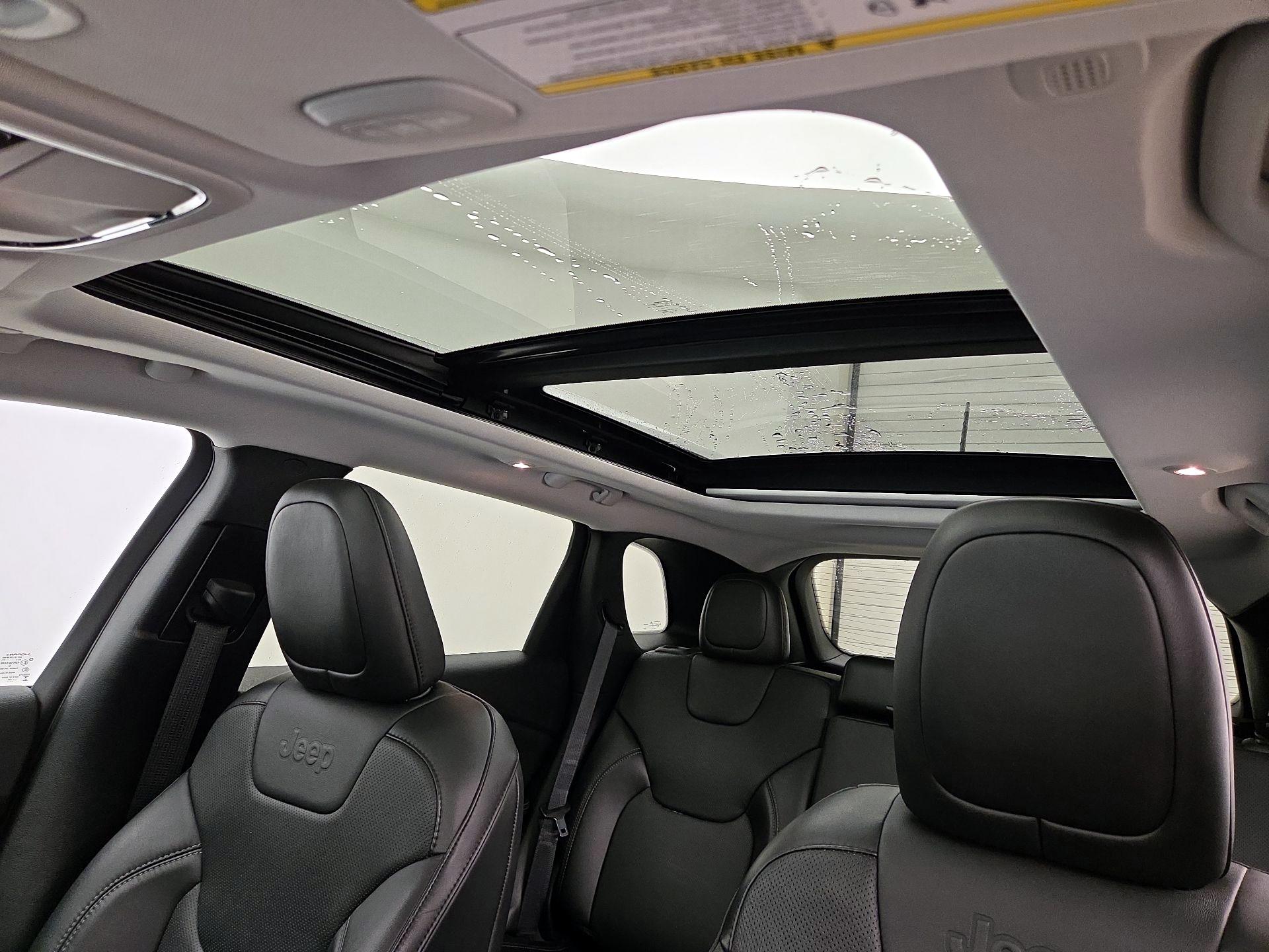 Thumbnail: 2021 Jeep Cherokee - 19
