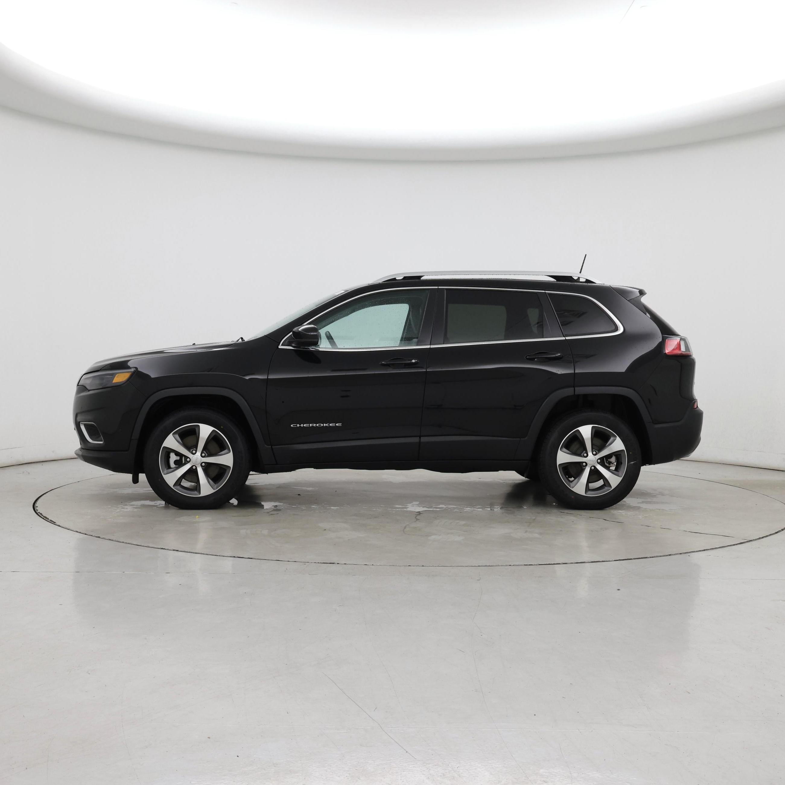 Thumbnail: 2021 Jeep Cherokee - 3