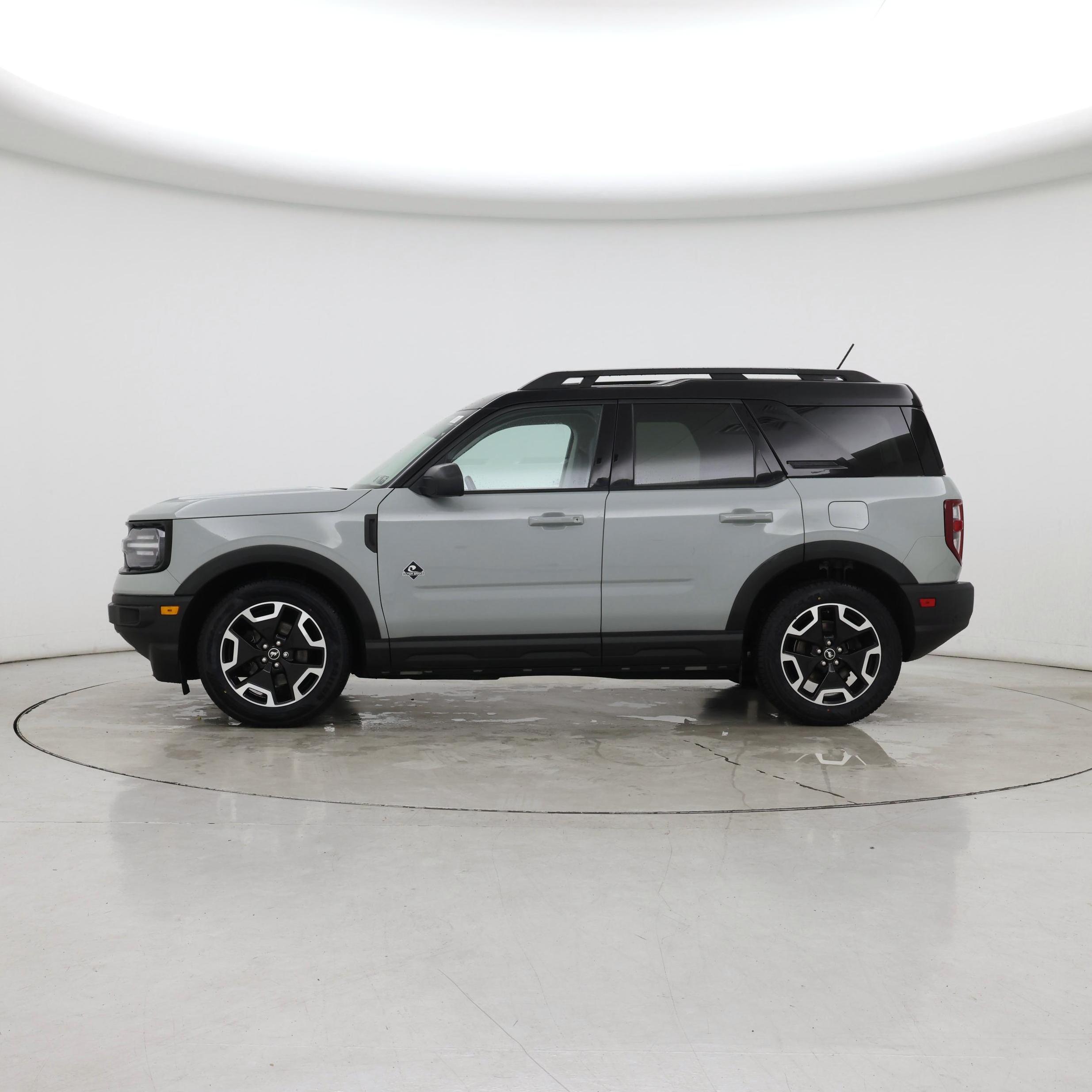 Thumbnail: 2022 Ford Bronco Sport - 3