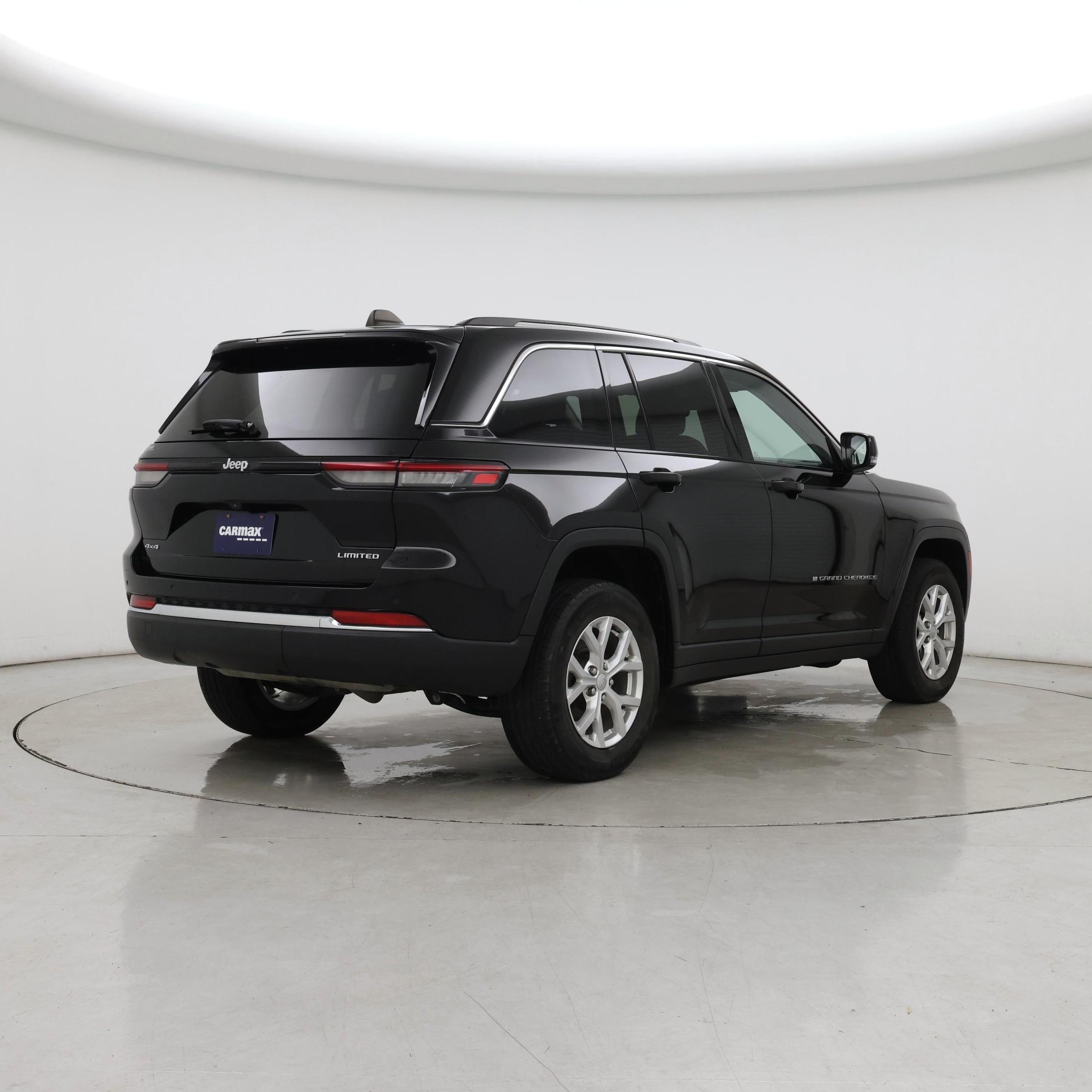 Thumbnail: 2023 Jeep Grand Cherokee - 8