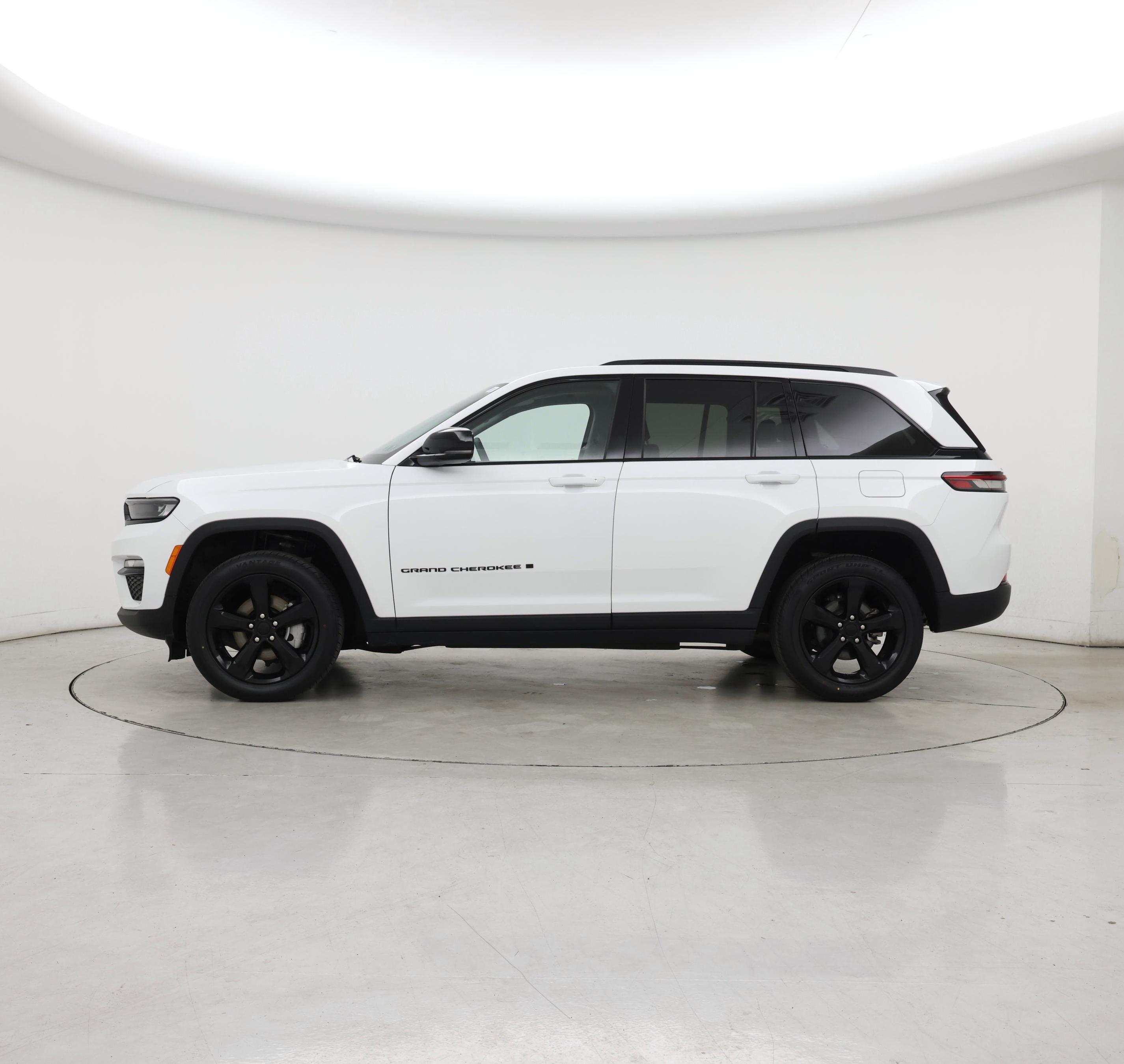 Thumbnail: 2023 Jeep Grand Cherokee - 3