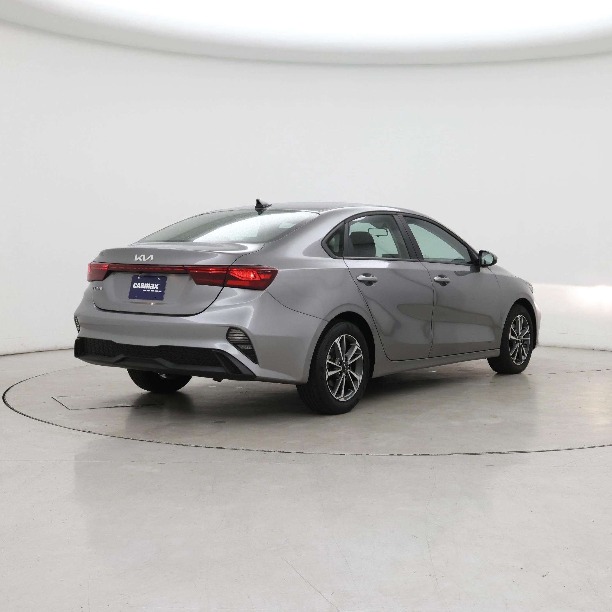 Thumbnail: 2024 Kia Forte - 8