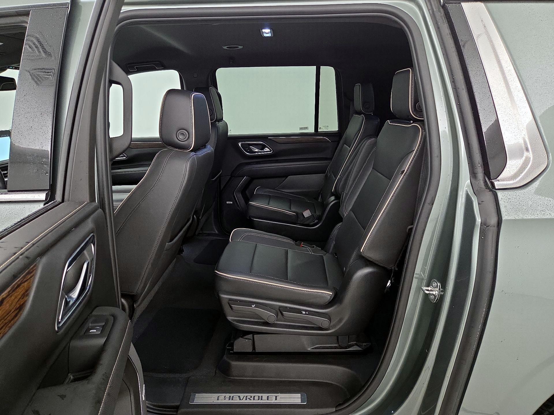 Thumbnail: 2023 Chevrolet Suburban - 19
