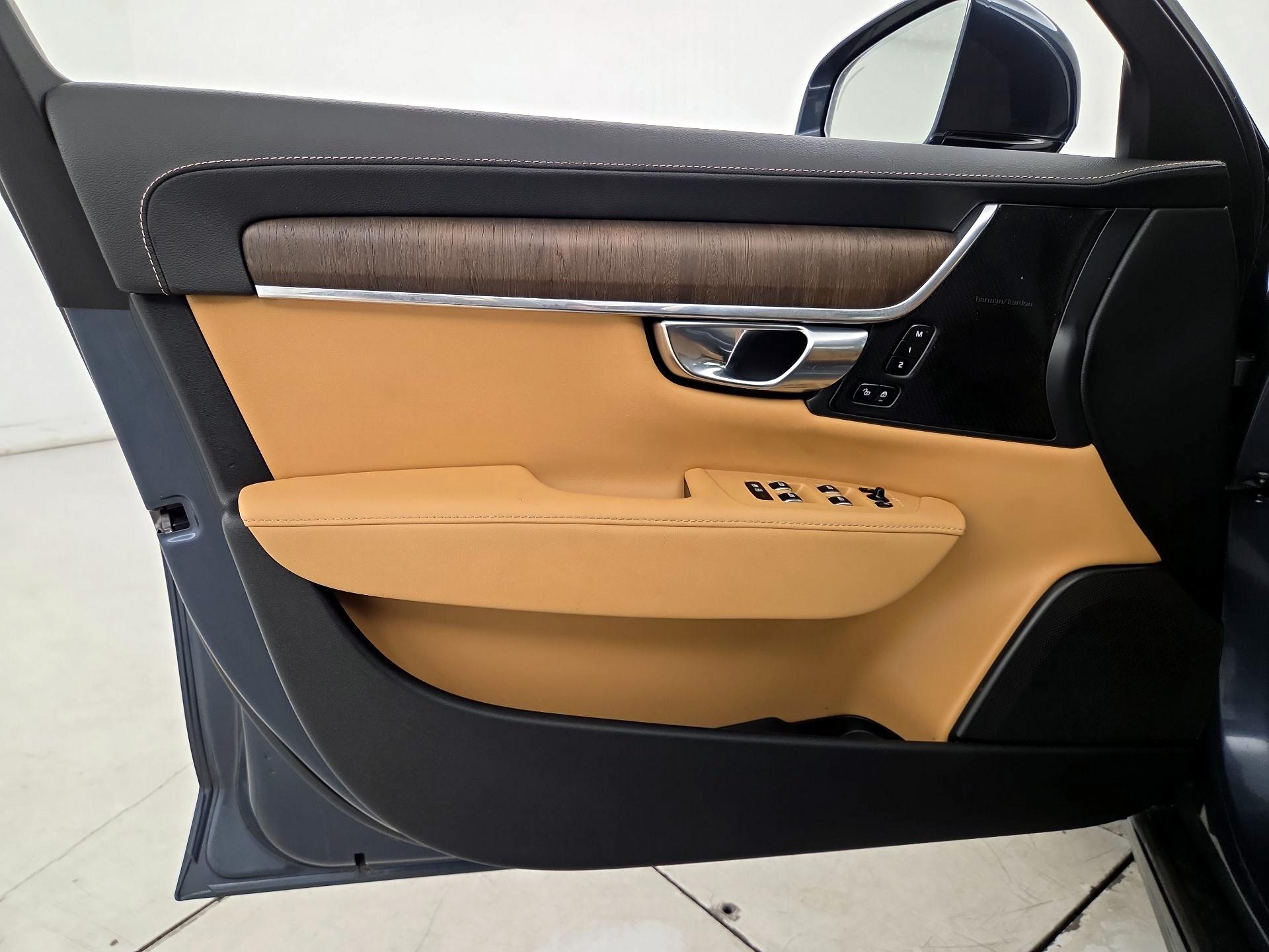 Thumbnail: 2022 Volvo S90 - 12