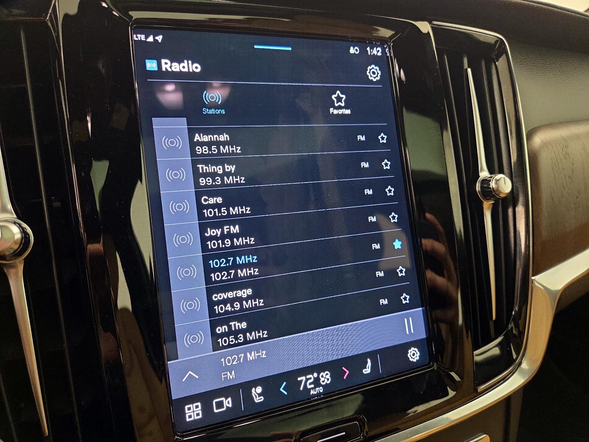 Thumbnail: 2022 Volvo S90 - 16