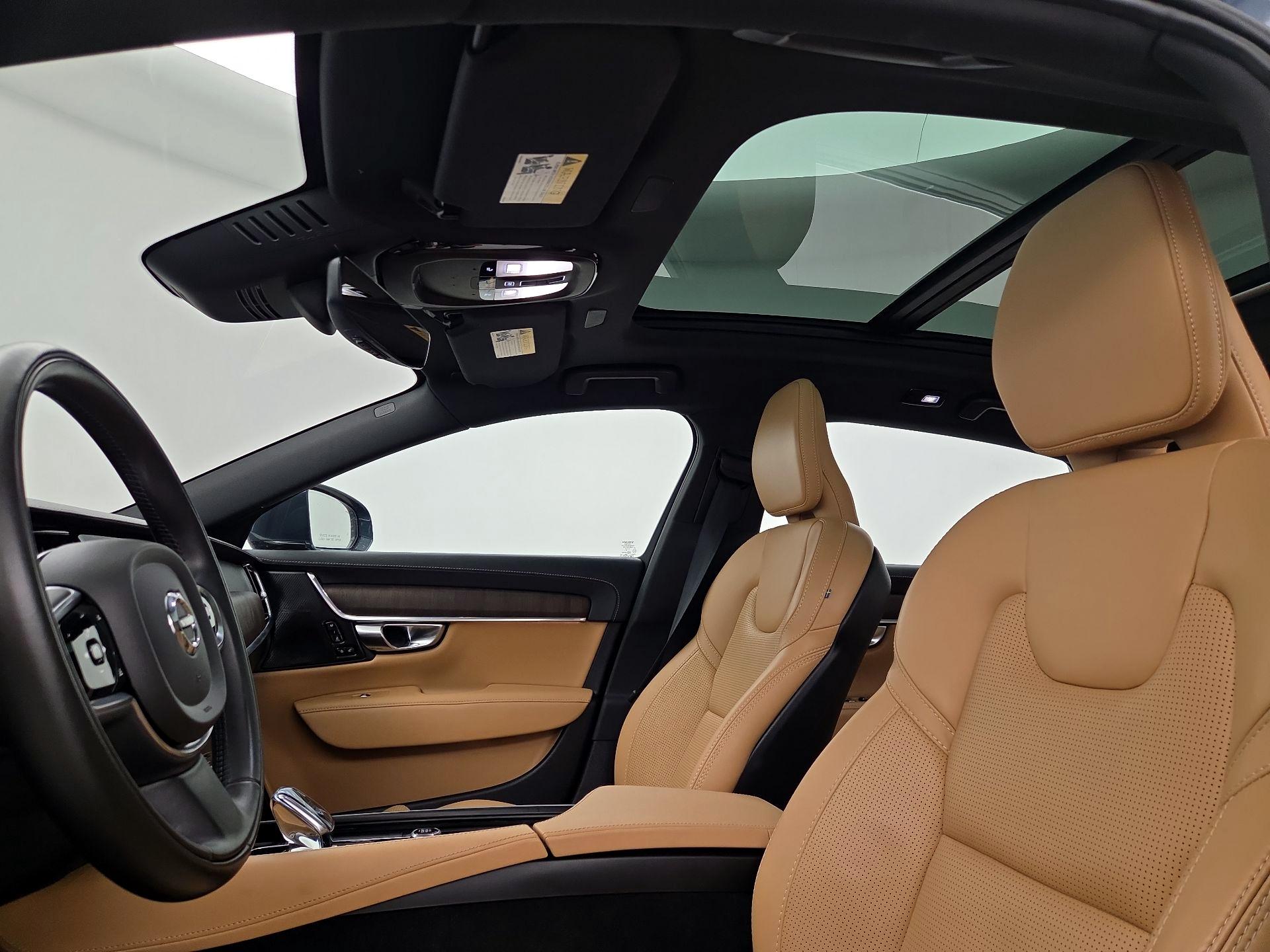 Thumbnail: 2022 Volvo S90 - 20