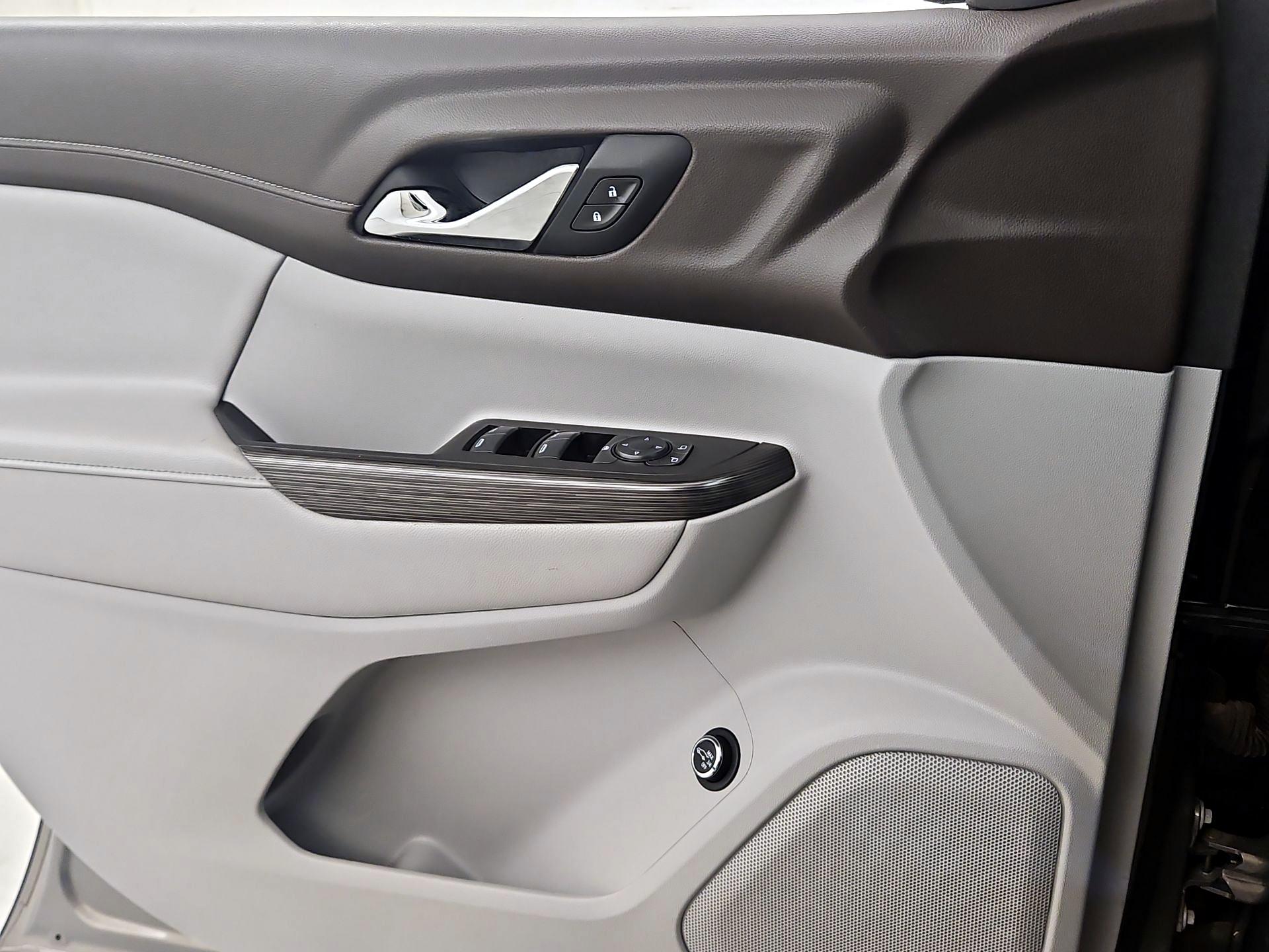 Thumbnail: 2019 GMC Acadia - 12