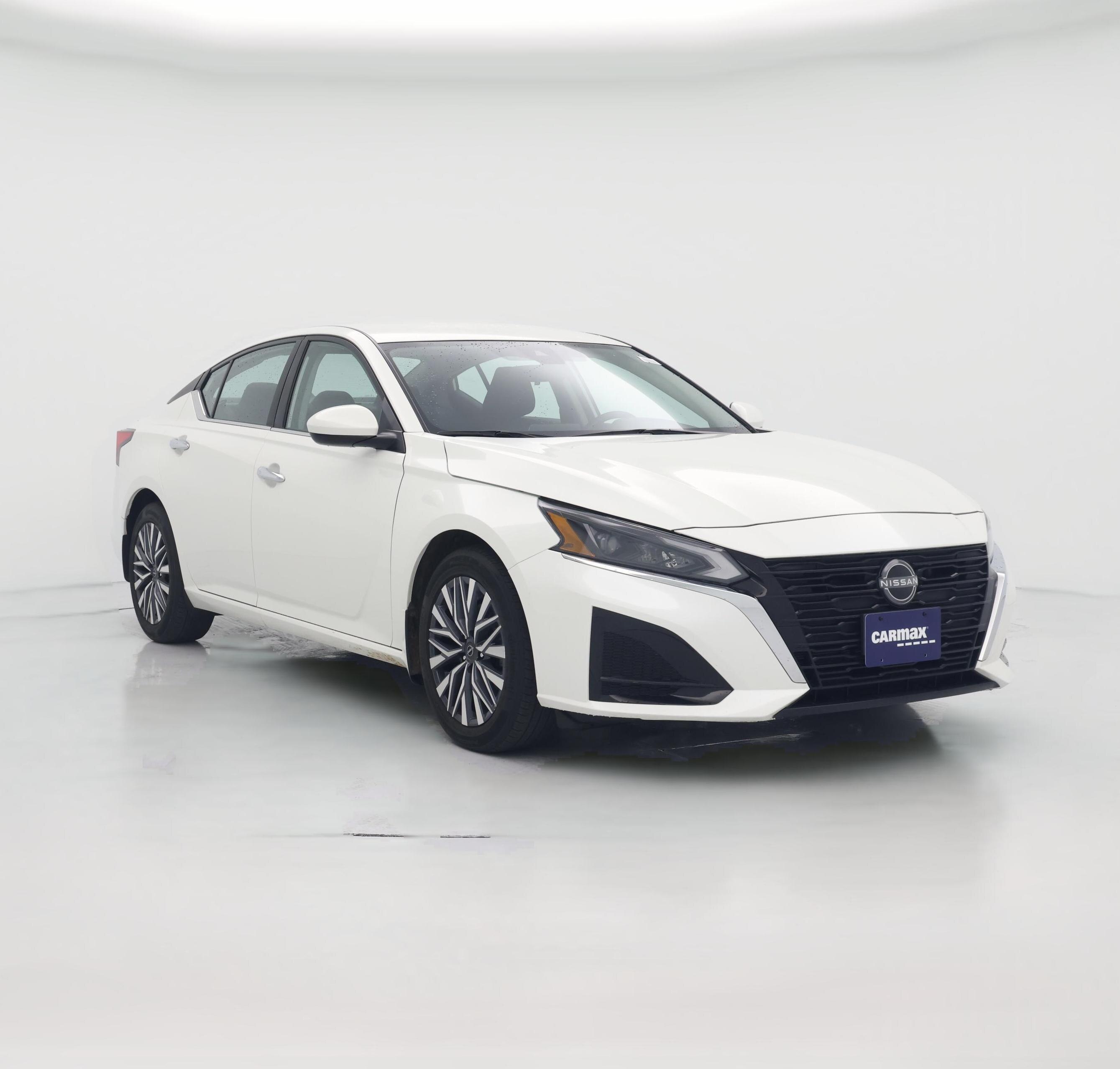 Thumbnail: 2023 Nissan Altima - 1