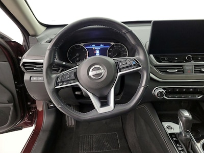 Steering Wheel & Instrument Cluster (On)