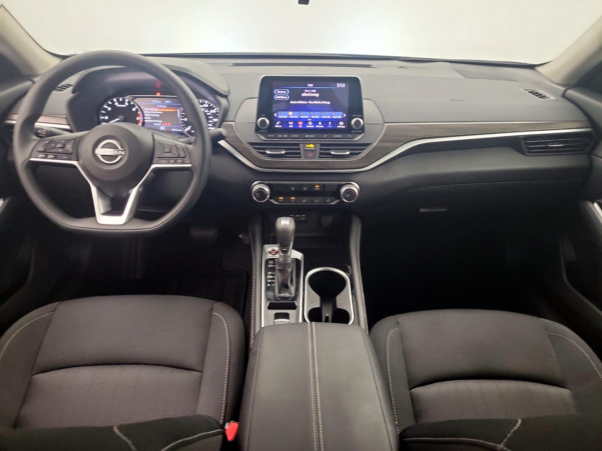 Thumbnail: 2023 Nissan Altima - 9