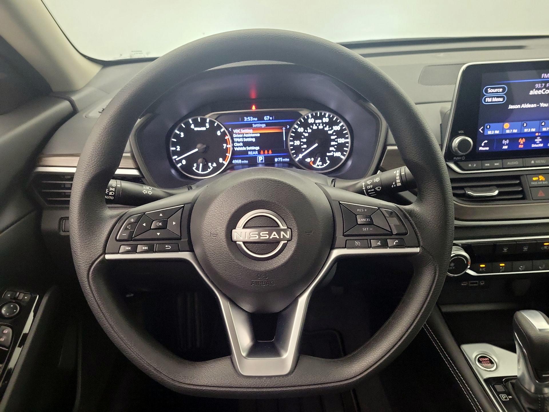 Thumbnail: 2023 Nissan Altima - 10