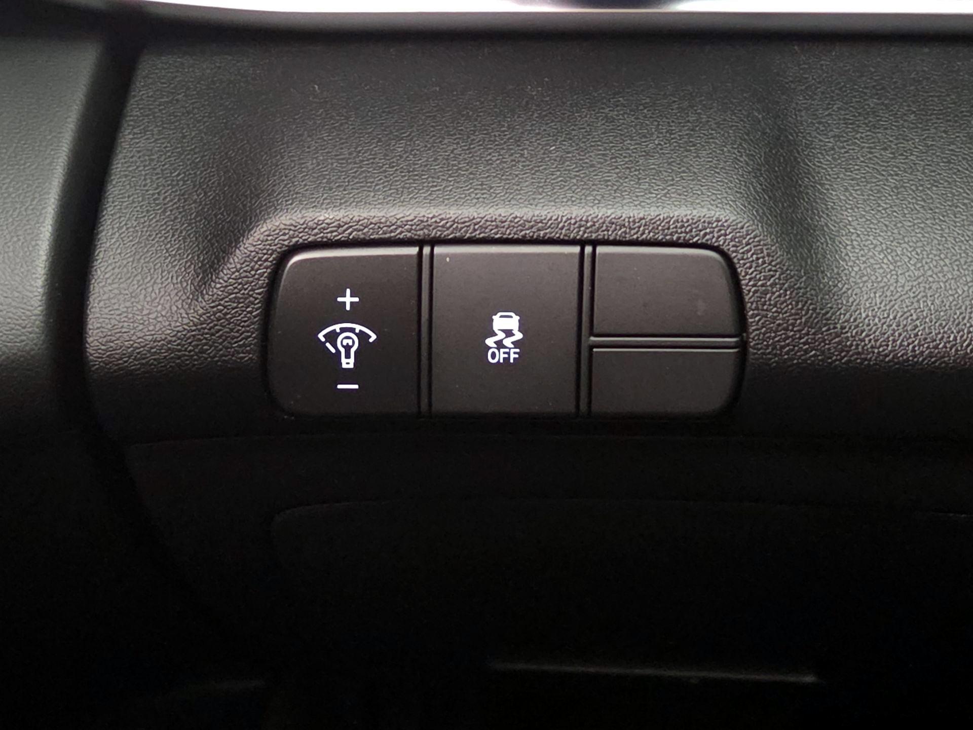 Thumbnail: 2024 Hyundai Elantra - 13