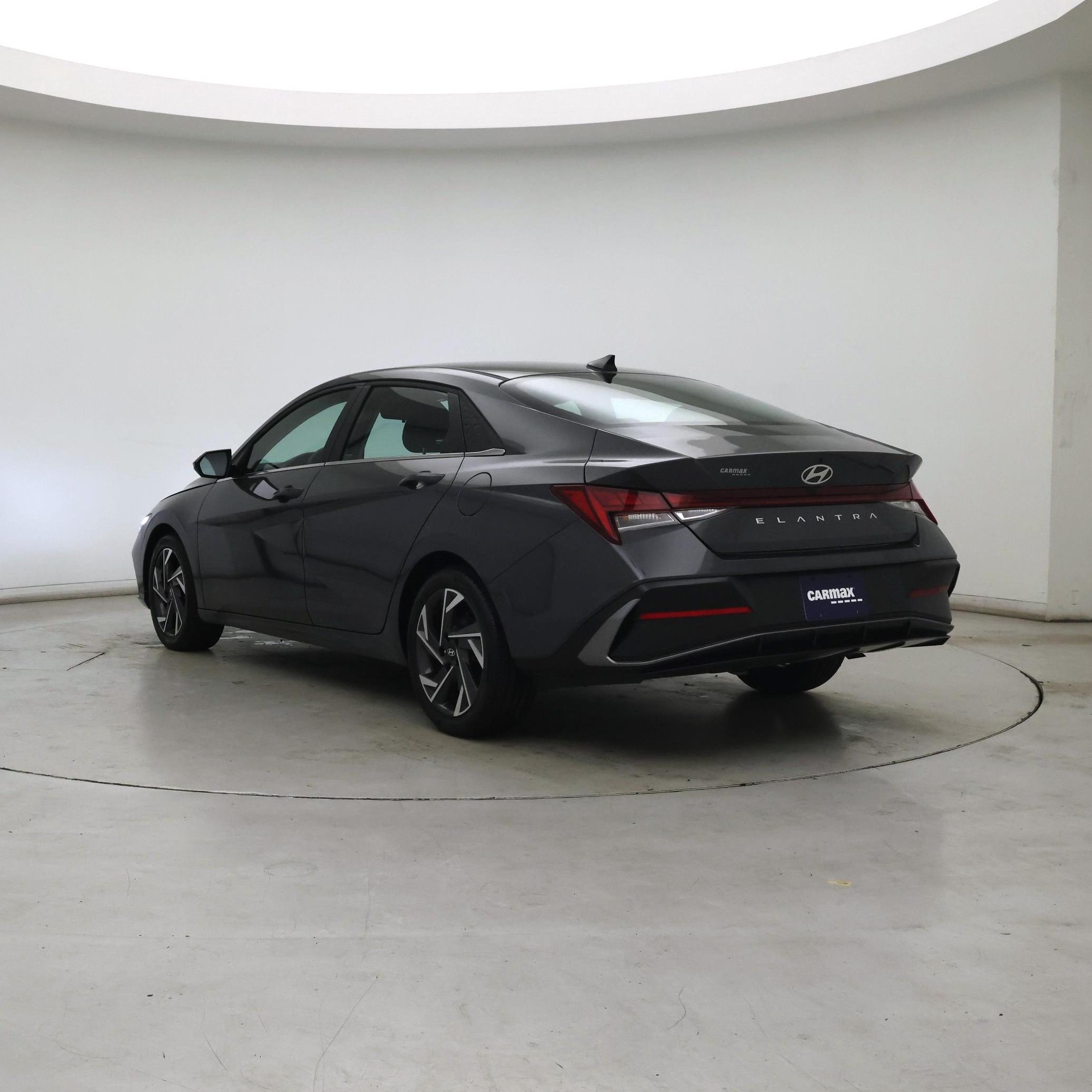 Thumbnail: 2024 Hyundai Elantra - 2