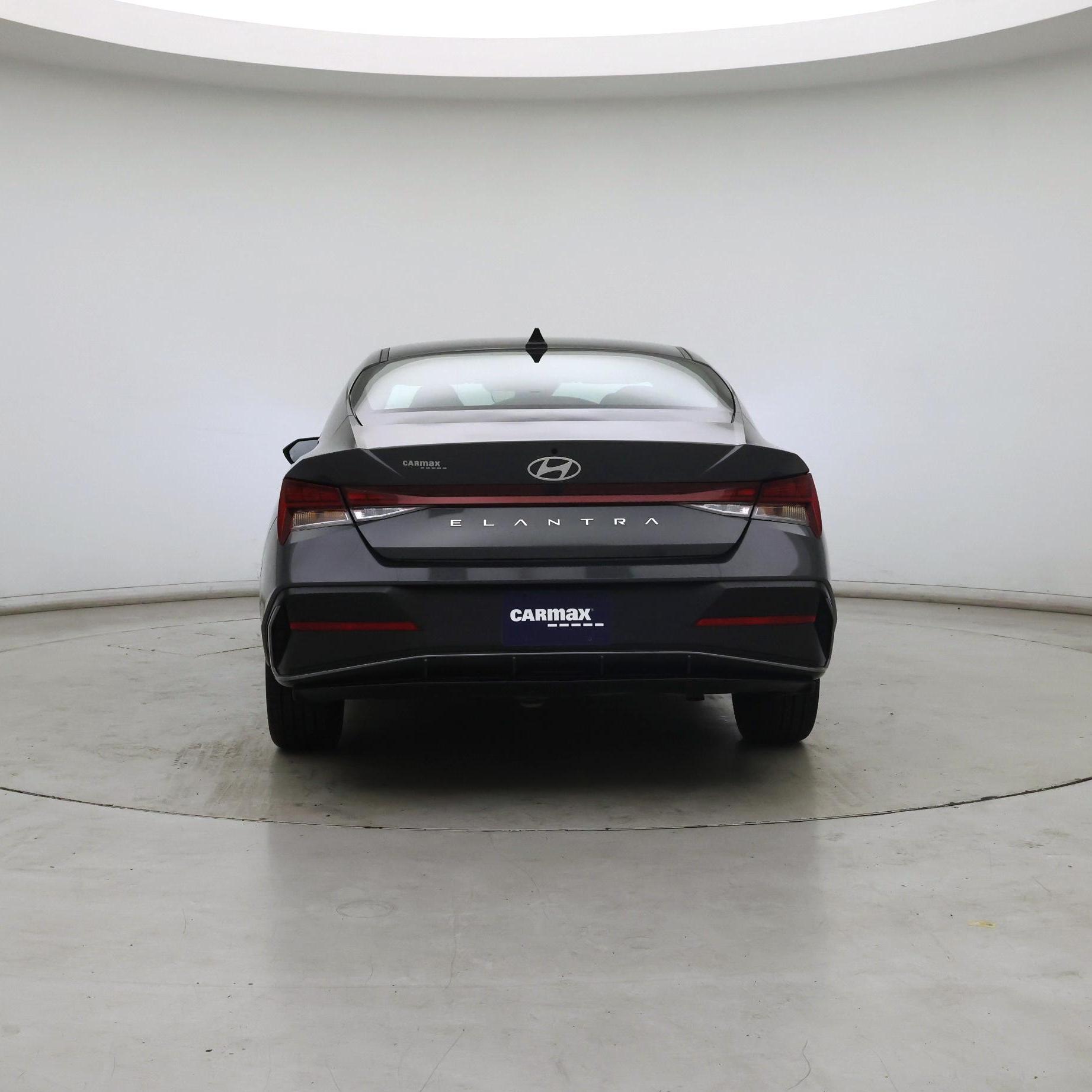 Thumbnail: 2024 Hyundai Elantra - 6