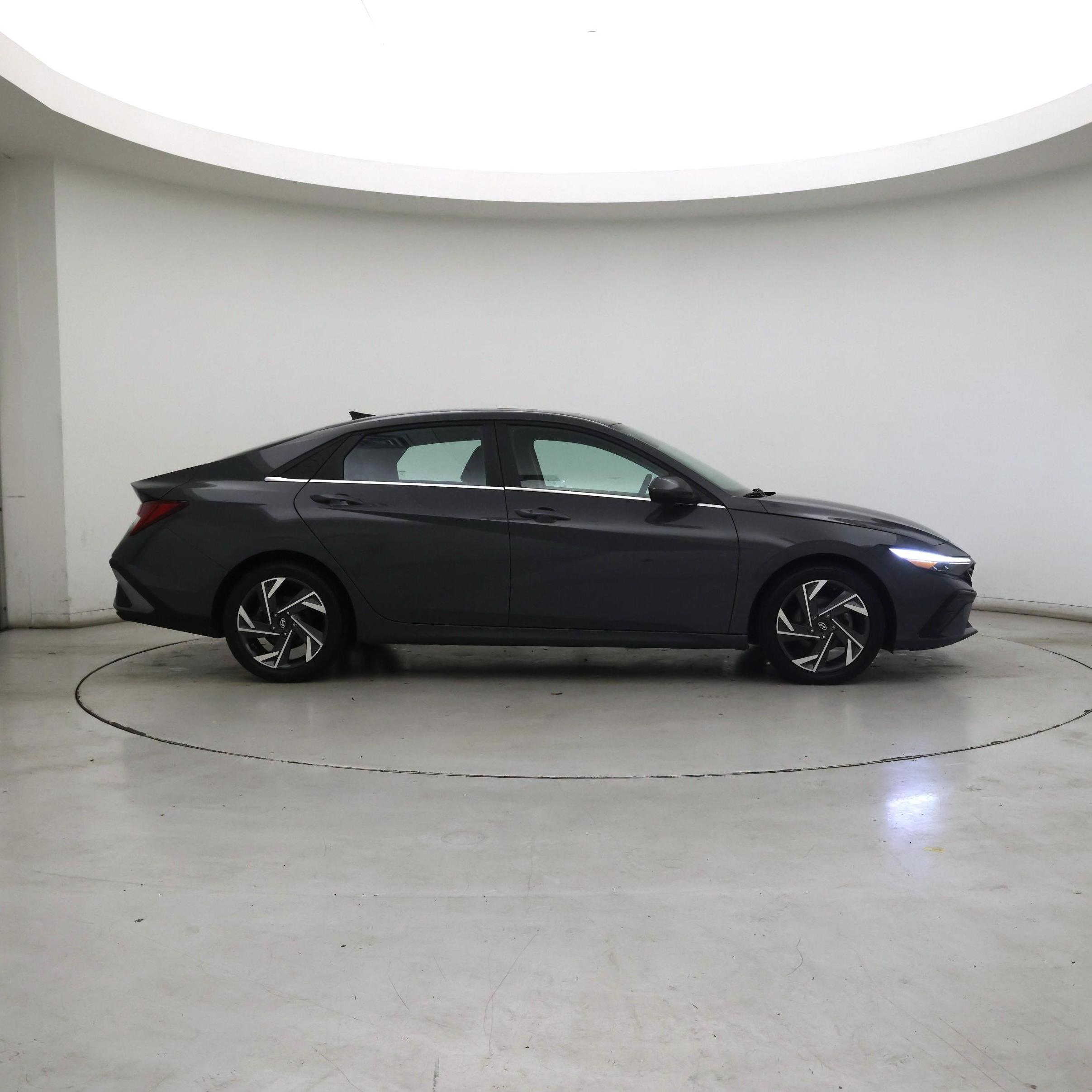 Thumbnail: 2024 Hyundai Elantra - 7