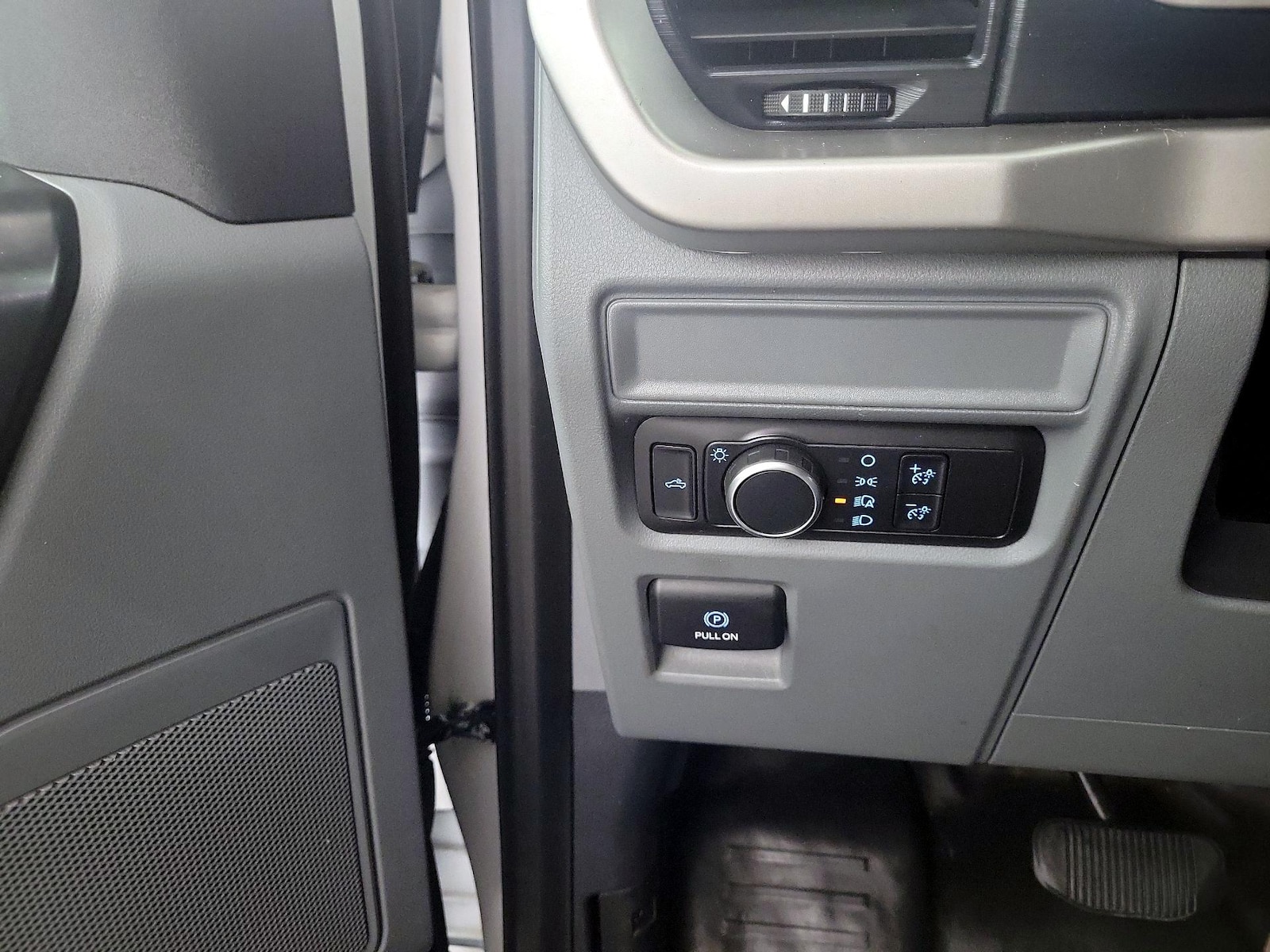2021 Ford F-150 XL - Photo 12