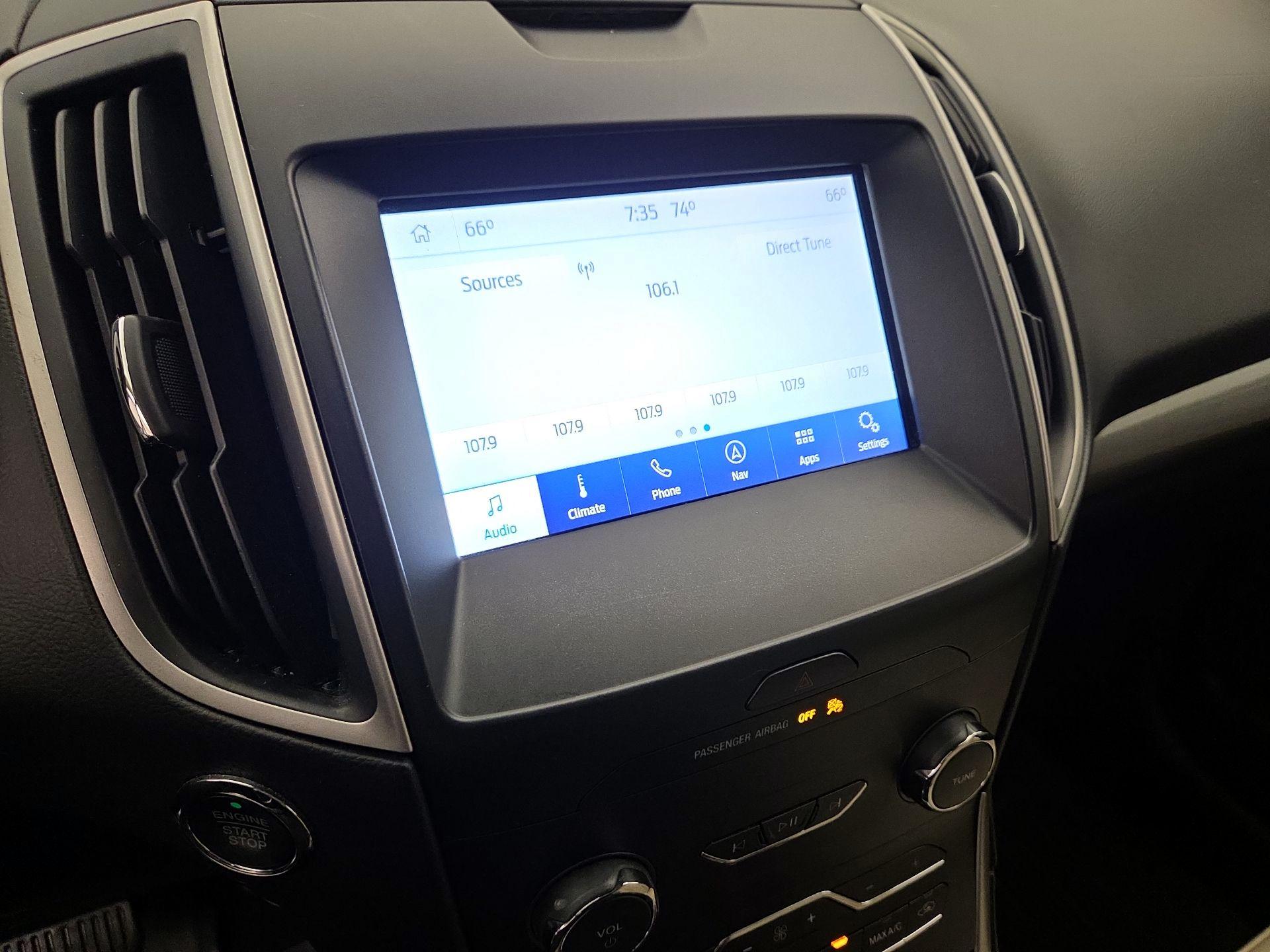 Thumbnail: 2020 Ford Edge - 15