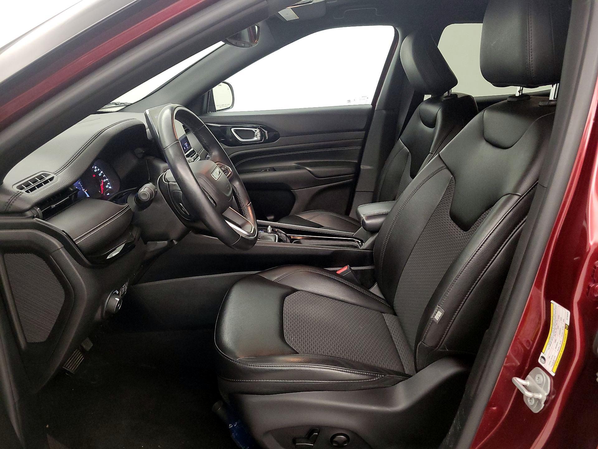 Thumbnail: 2022 Jeep Compass - 11