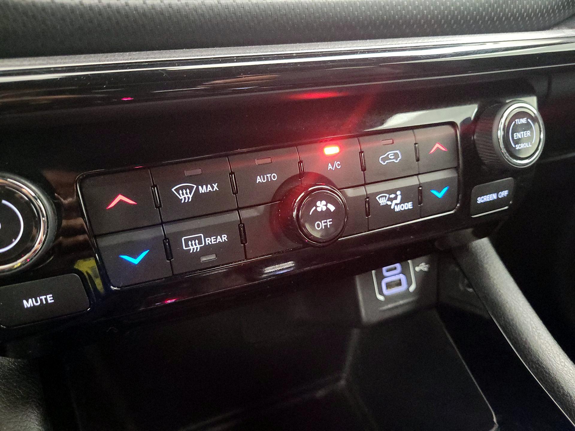 Thumbnail: 2022 Jeep Compass - 16