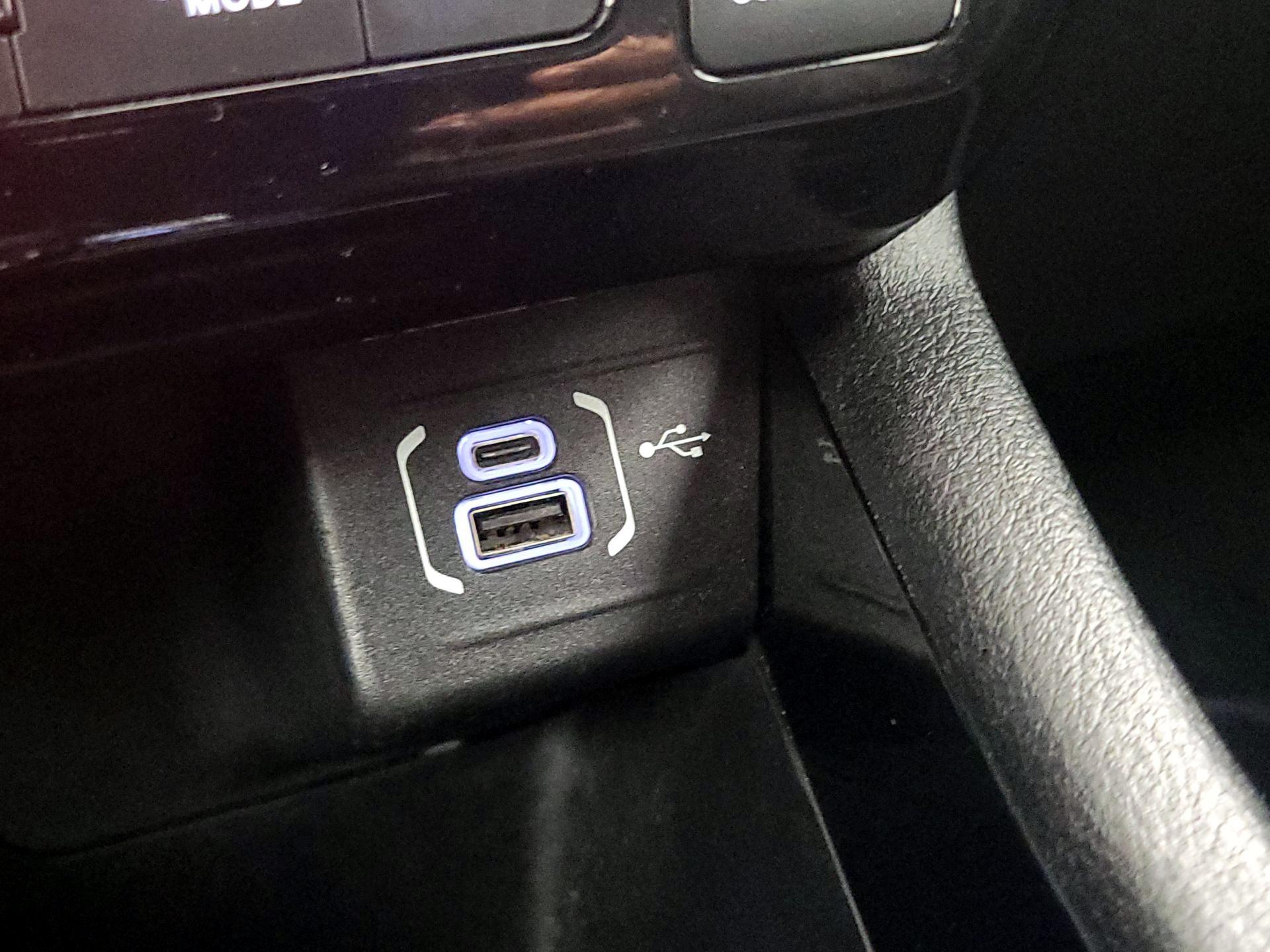 Thumbnail: 2022 Jeep Compass - 18