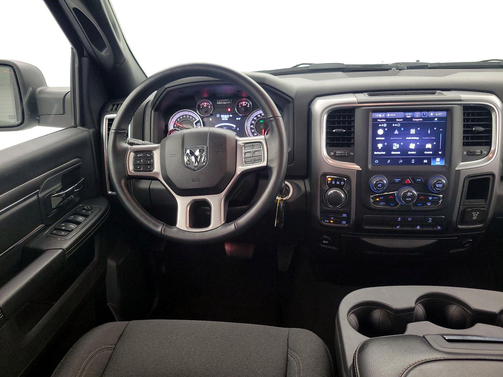 Thumbnail: 2022 RAM 1500 Classic - 10