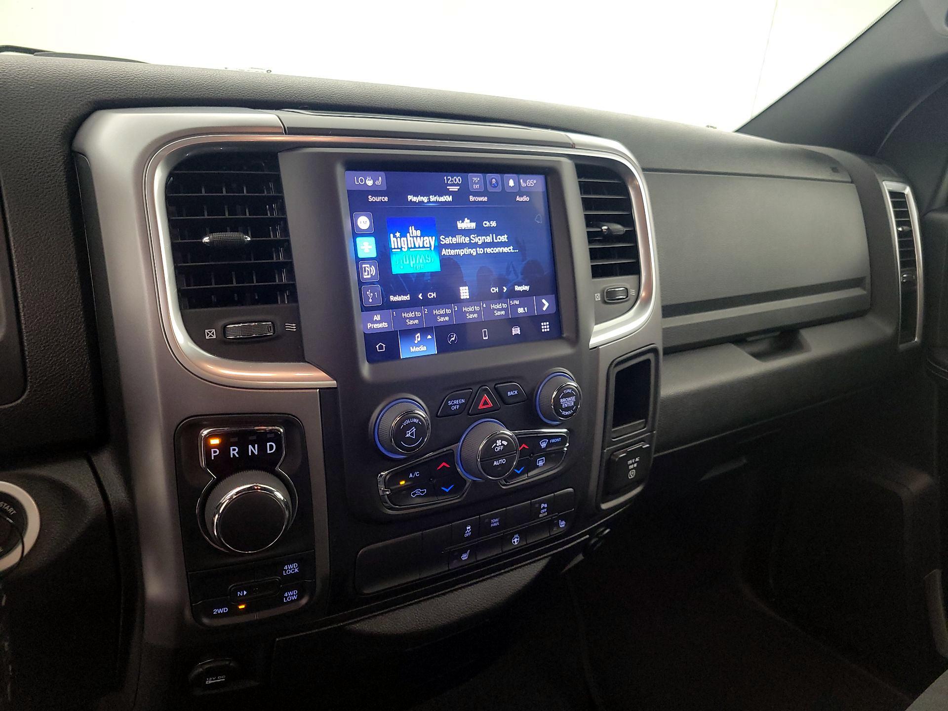 Thumbnail: 2022 RAM 1500 Classic - 15