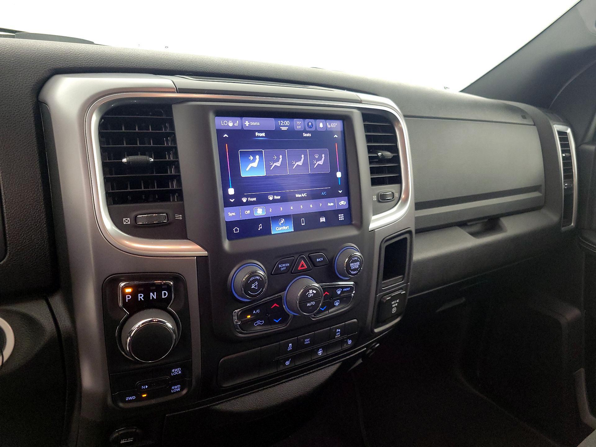 Thumbnail: 2022 RAM 1500 Classic - 16