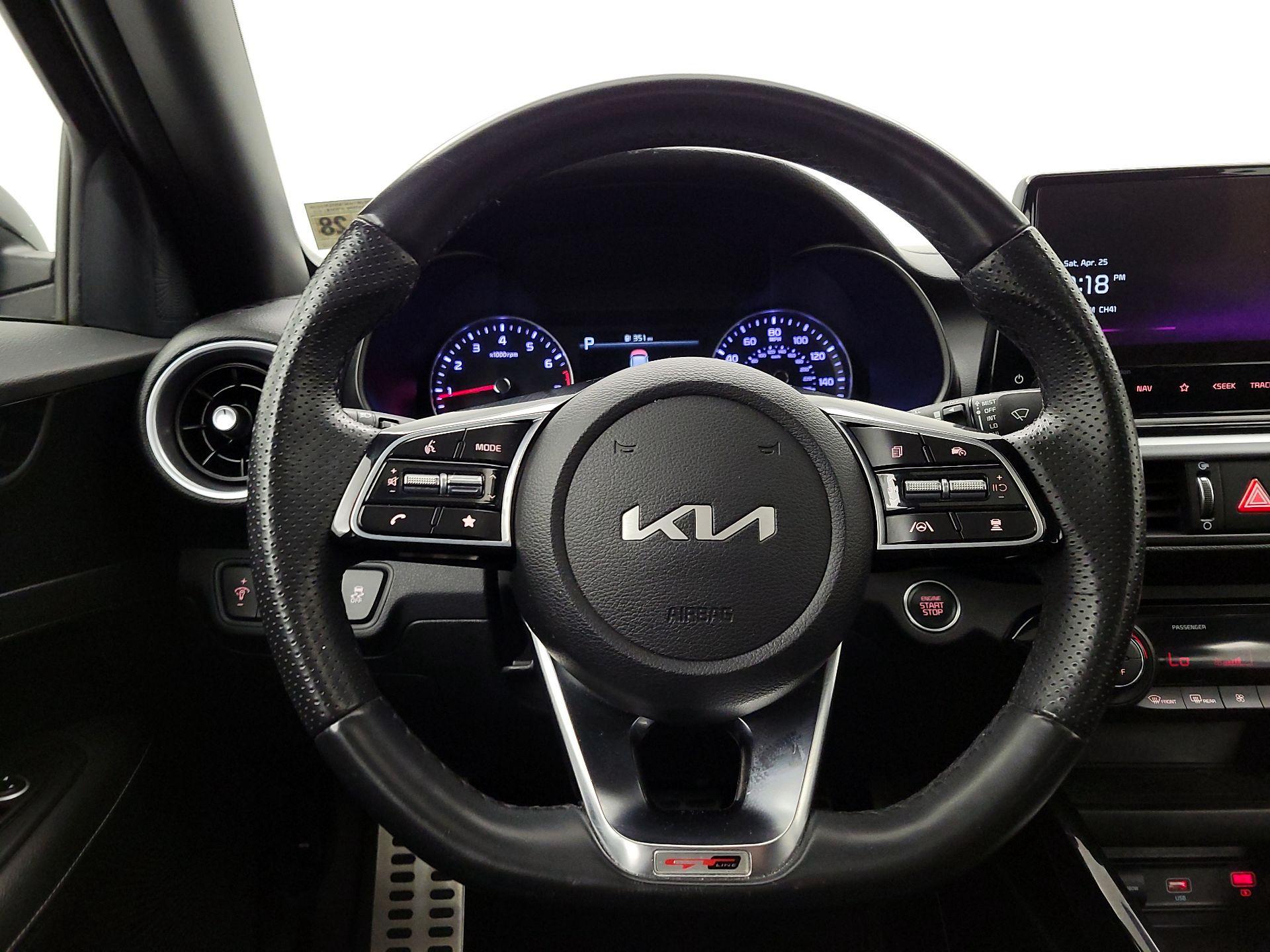 Thumbnail: 2023 Kia Forte - 10