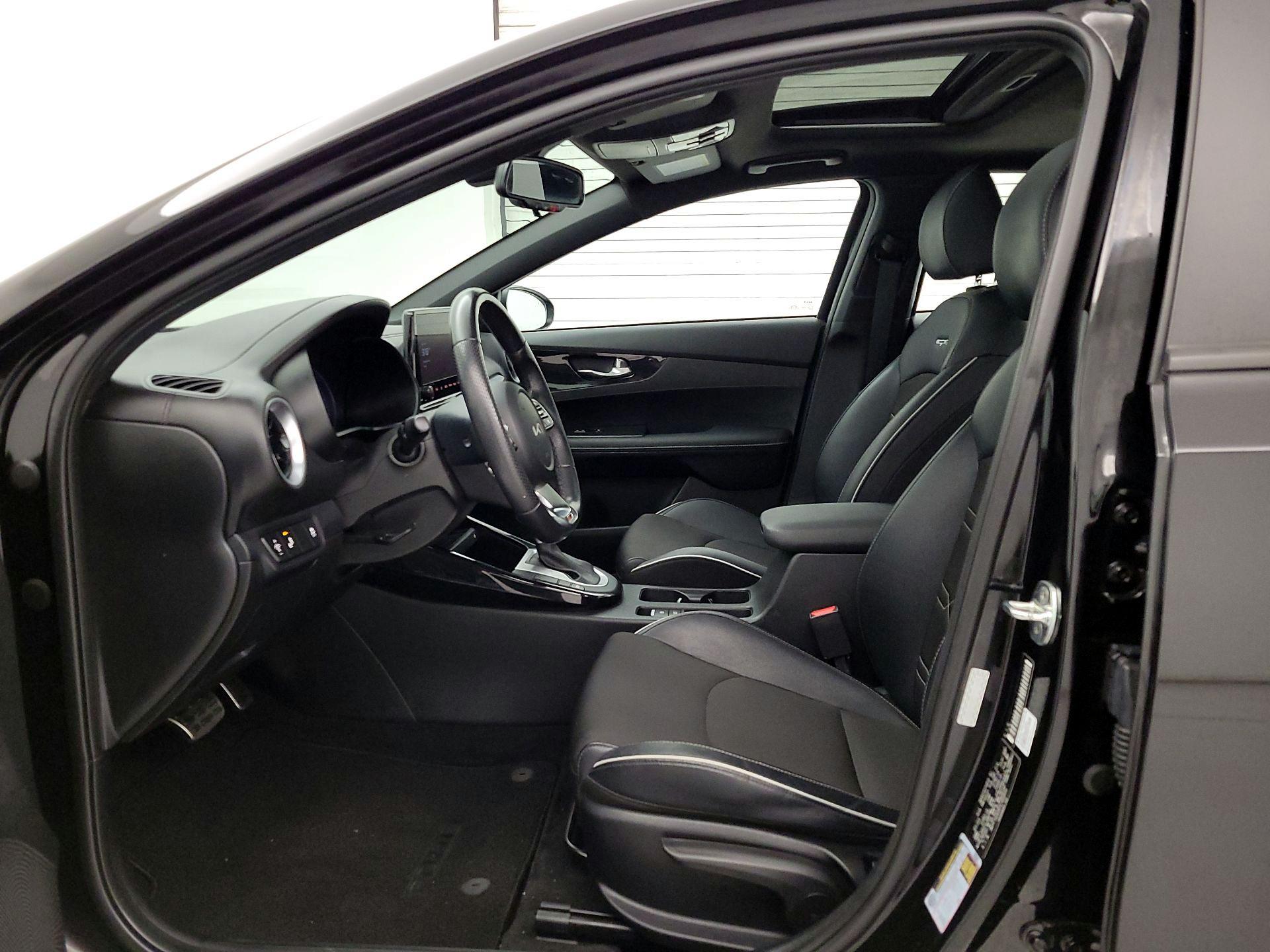 Thumbnail: 2023 Kia Forte - 11