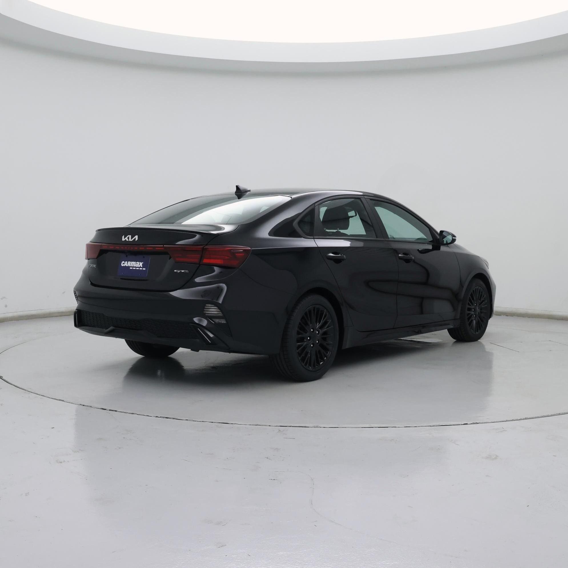 Thumbnail: 2023 Kia Forte - 8