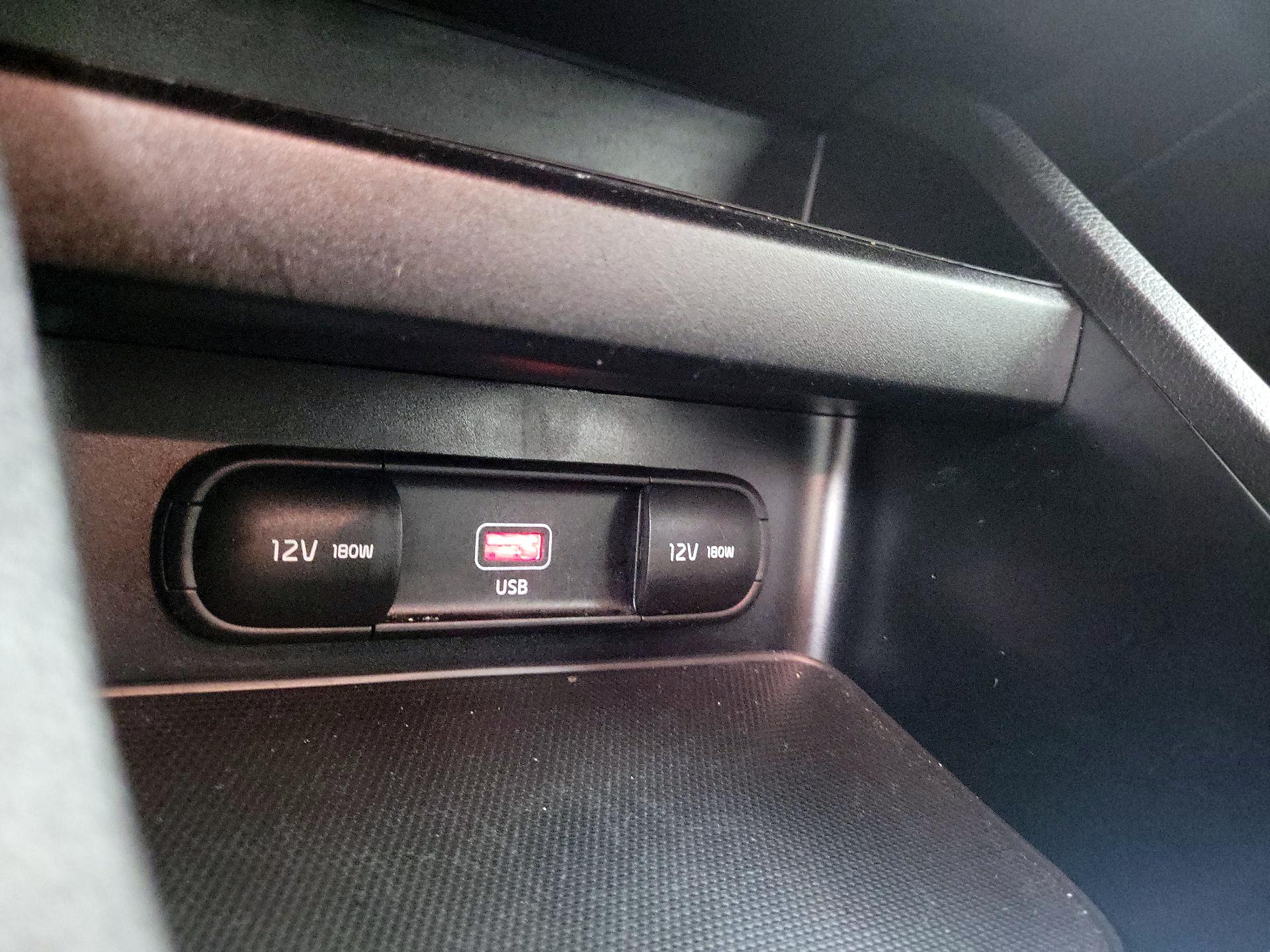 Thumbnail: 2023 Kia Forte - 18