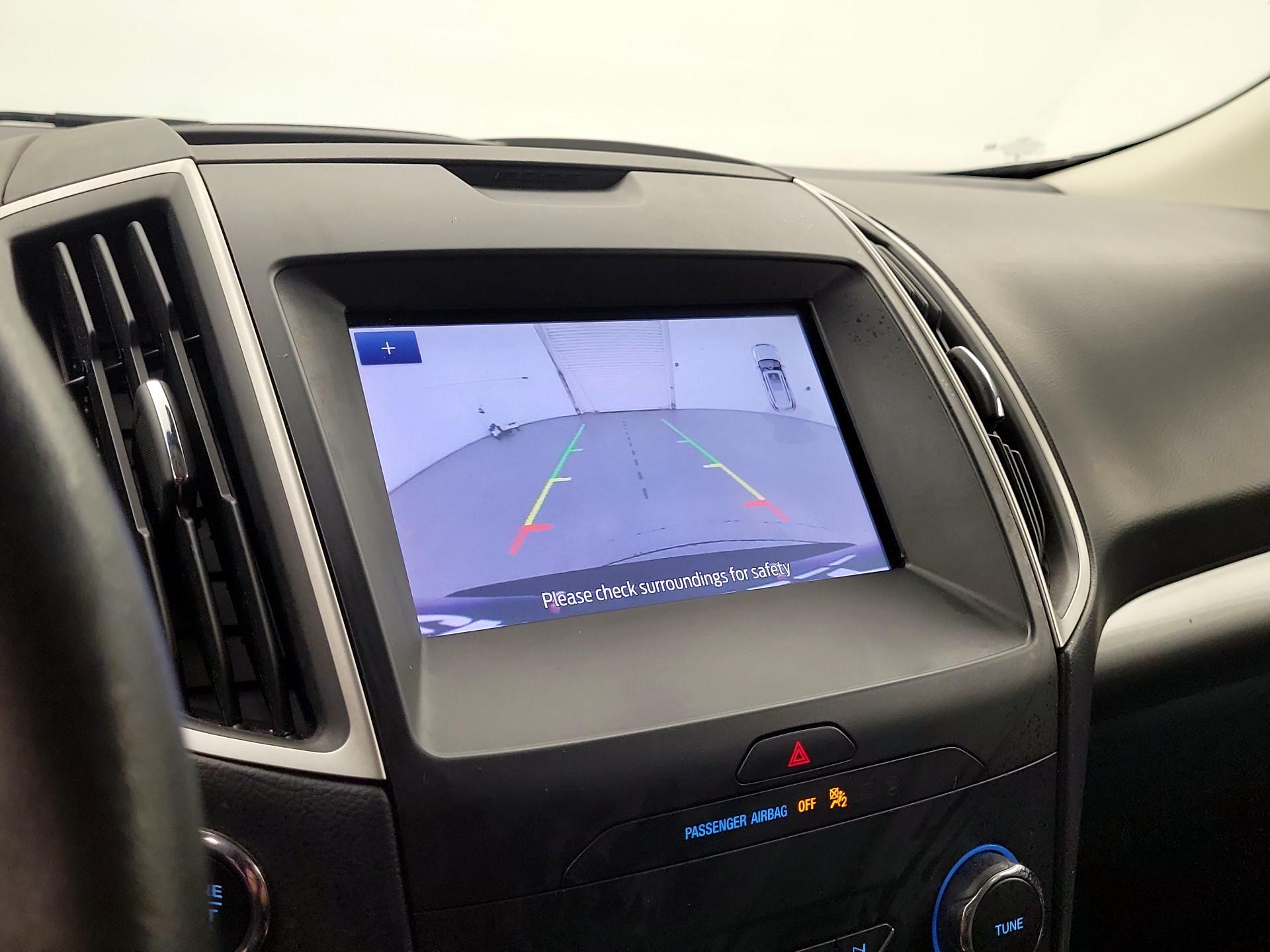 Thumbnail: 2020 Ford Edge - 15